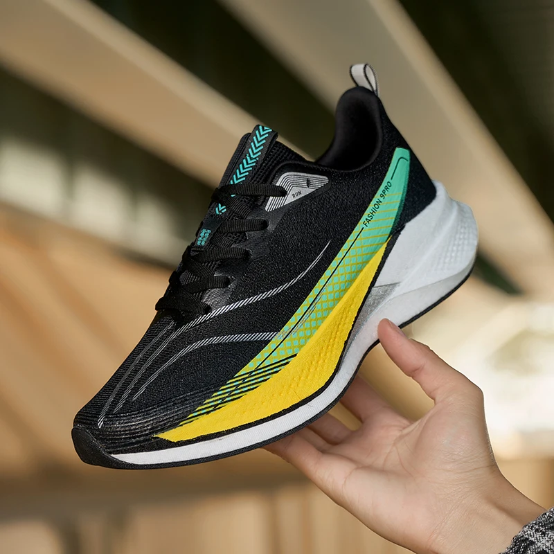 Laufschuhe mit Carbonplatte Spezial-Marathon-Schuhe für Herren Atmungsaktive Leichte Bequeme Rutschfeste Sneaker für Damen