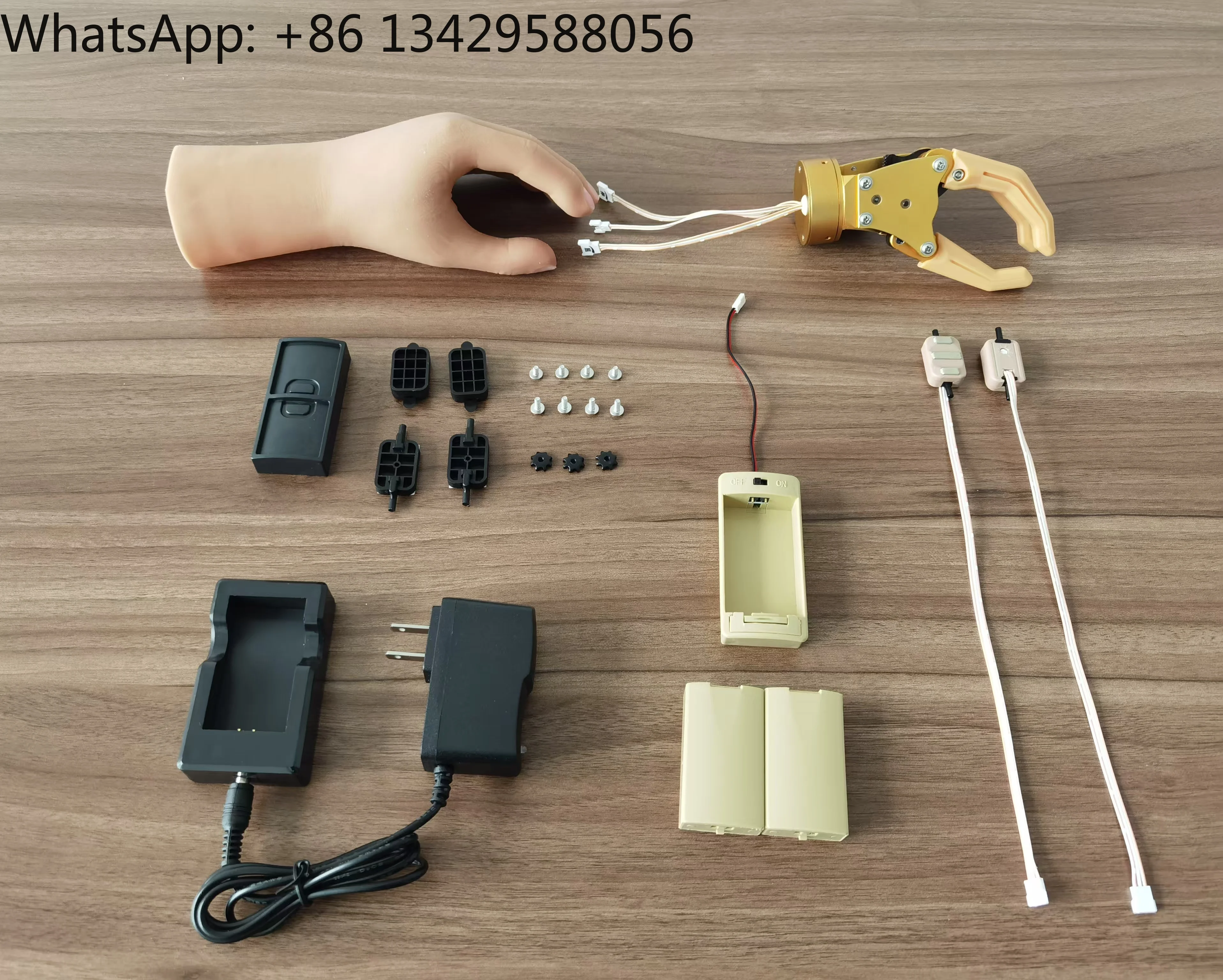 

Myoelectric Hand Cosmetic Hand Skeleton Style Artificial Implants Prosthetic Components Instrument Golden Color Prosthetic Hand