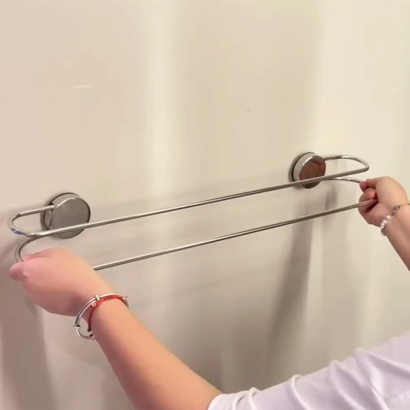 Suction cup towel rack, bathroom stainless steel multi-functional storage rack, wall-mounted, no need for drilling