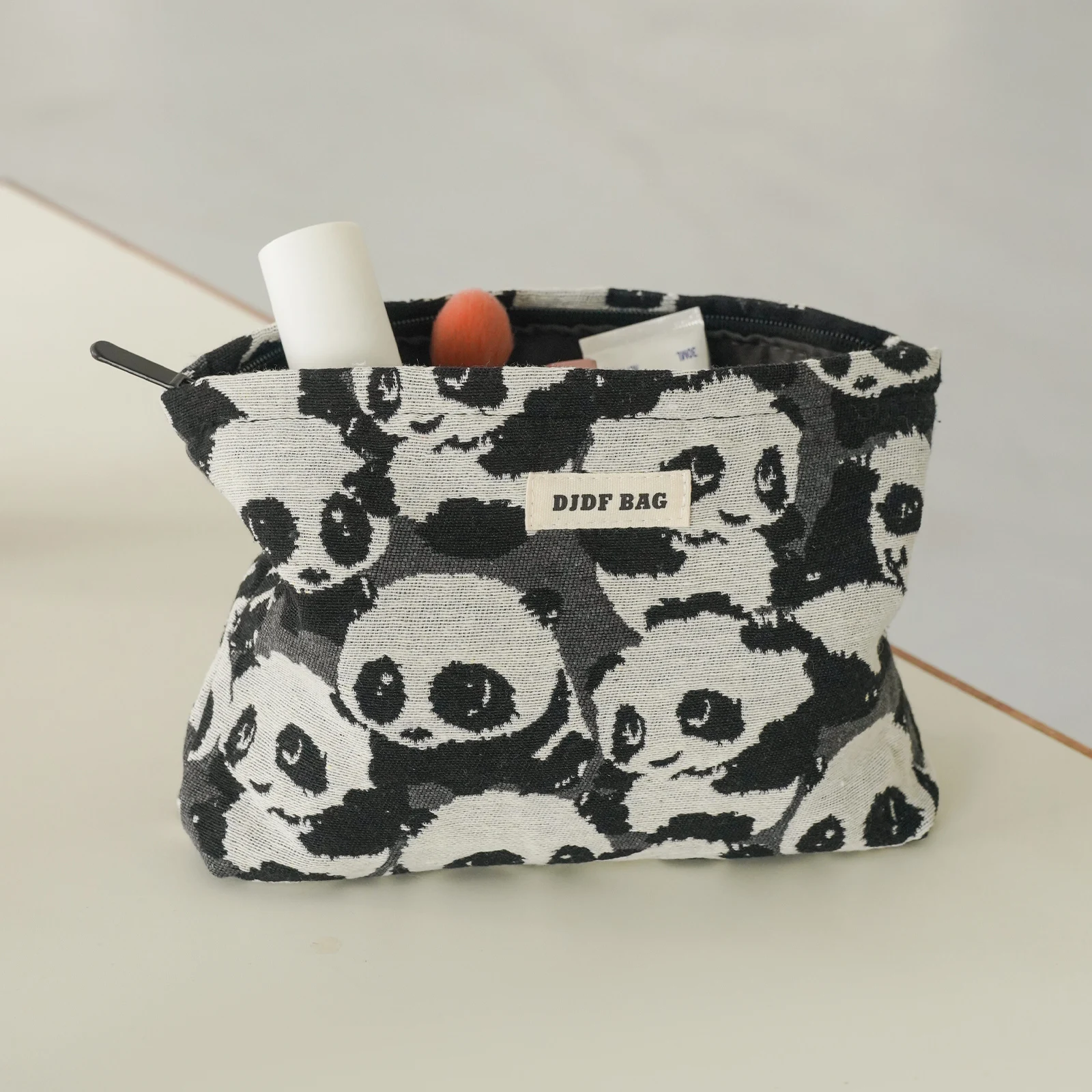 Women\'s Cosmetic Bag Black & White Panda Portable Lipstick Mobile Phone Cosmetic Storage Bag Commuter Clutch Travel Amenity Bag