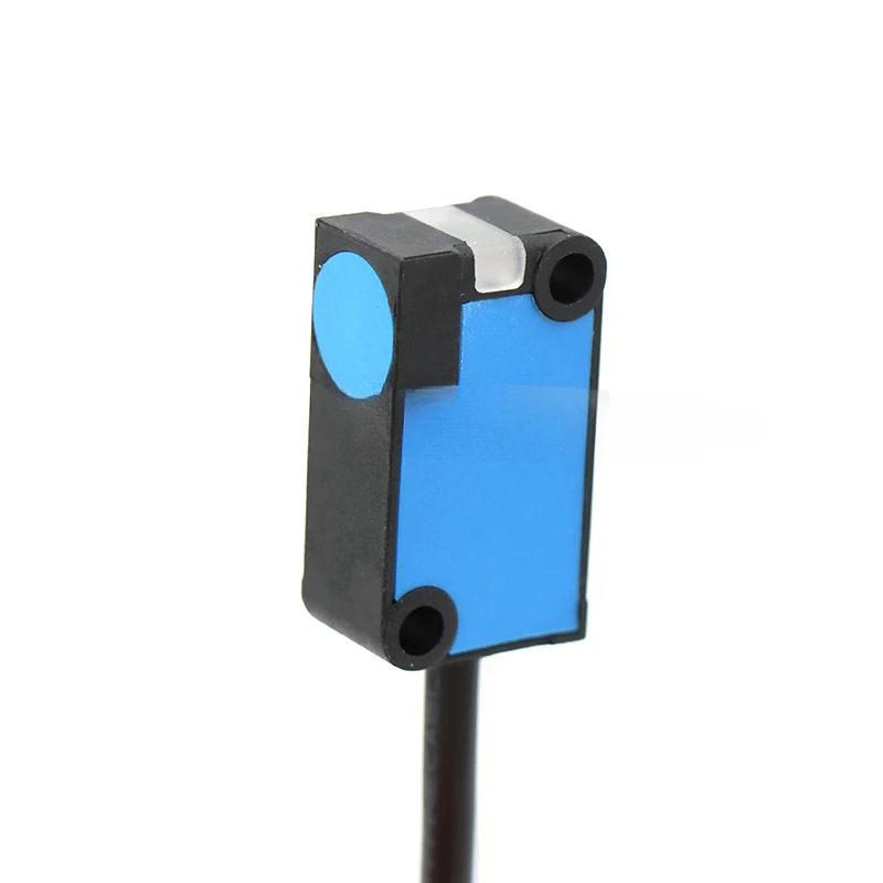 مستشعر القرب الاستقرائي الأصلي والحقيقي IQ10-06NNSKW2S 06NPSKW2S NPN ثلاثة أسلاك