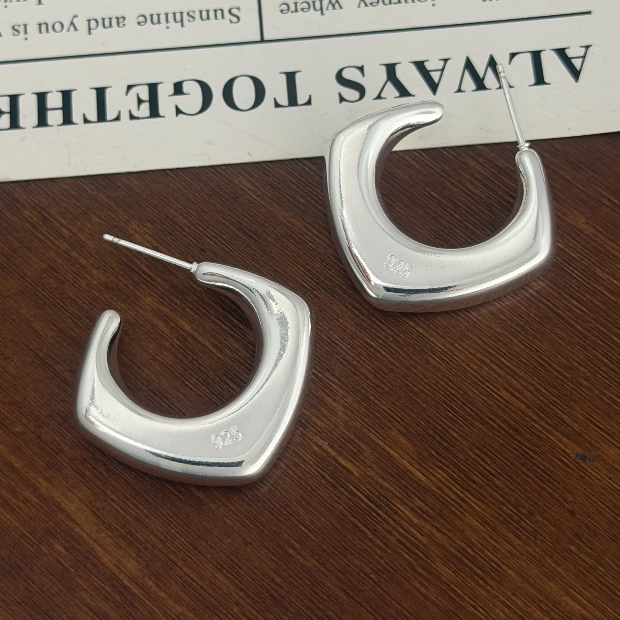 Vintage-Ohrringe aus 925er-Sterlingsilber für Damen, trendige, einfache geometrische Ohrstecker, Schmuck, verhindert Allergien, Party-Accessoires – Detail 5