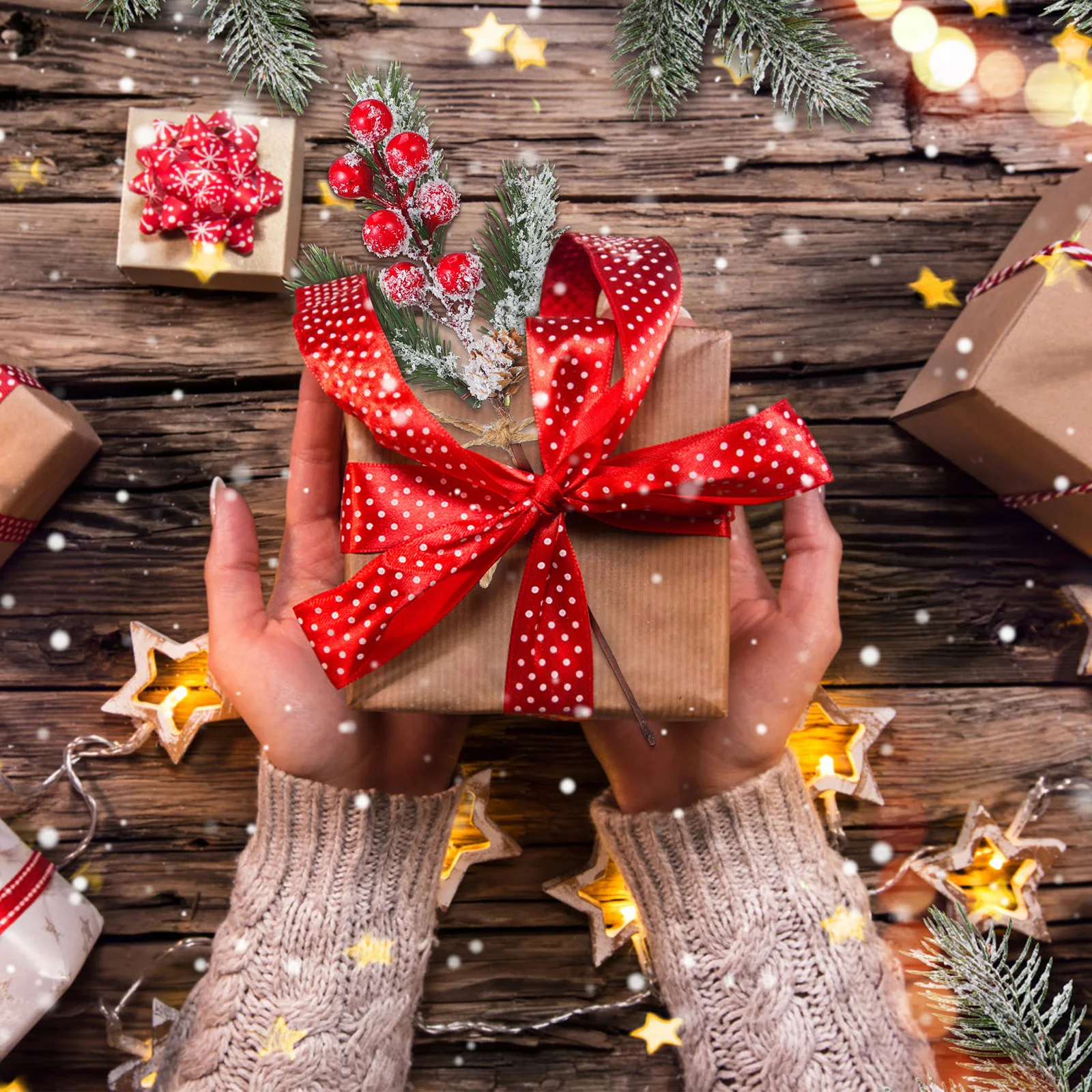 กิ่งเบอร์รี่ประดิษฐ์สีแดง 6 ชิ้น สำหรับตกแต่งต้นคริสต์มาส งานปาร์ตี้ DIY