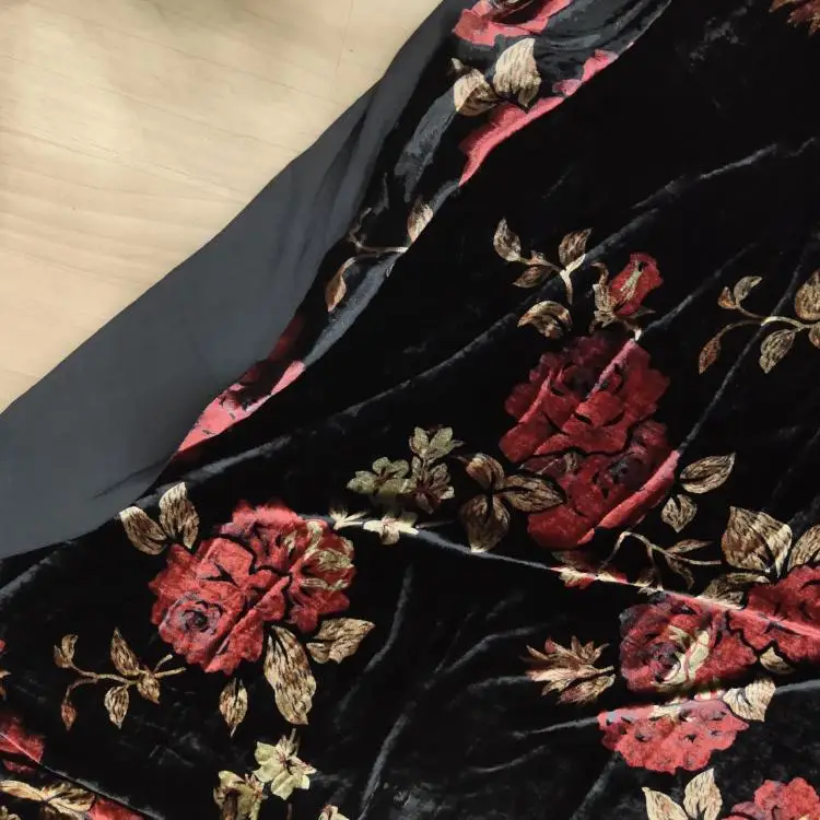 

Red Rose High Grade Real Silk Bottom Cloth Velvet Worm Dress Shirt Fabric