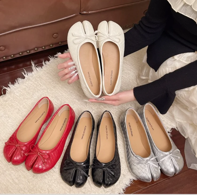 Spring Women Flat Split Toe Shoes Elegance Butterfly-knot Slip On Girls Tabi Toe Ballerina Shoes Lady Versatile Mary Jane Shoes