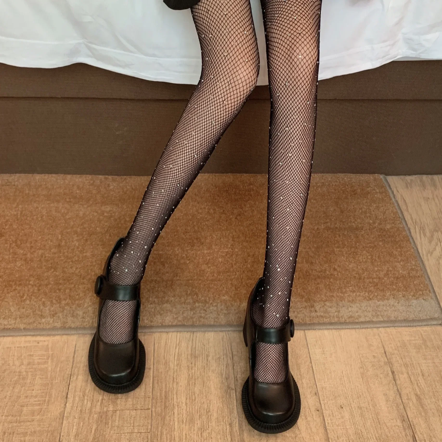 مثير المرأة Crotchless جوارب طويلة شبكية مع حجر الراين كبير مطاطا النايلون مفتوحة المنشعب الماس شبكة الجوارب لنادي الحفلات