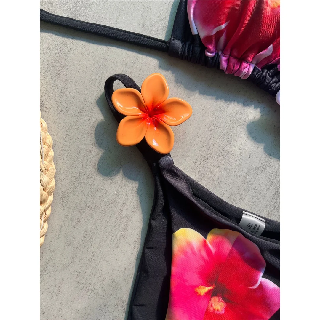 3D-Blumenmuster, Neckholder-Bikini, Damen-Badeanzug, zweiteiliges Bikini-Set, Badeanzug mit hohem Beinausschnitt, Badebekleidung, Modell V8435. – Detail 8