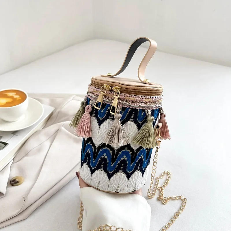 Women Bucket Bag Style Cylindrical Straw Bags 2024 Classic Fashion Cotton Tassel Cylinder Bags Retro Trendy Bohemia Handbag