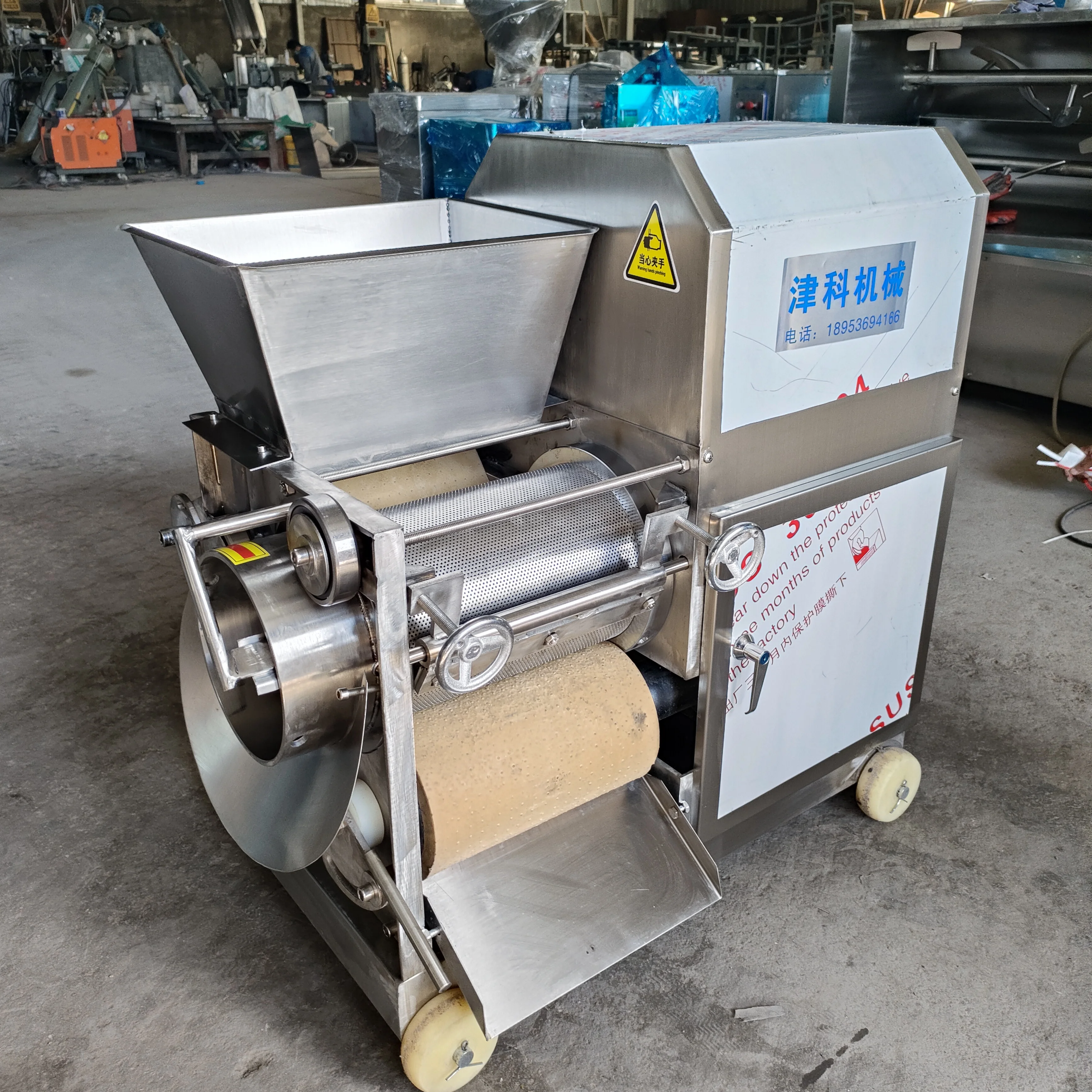 Automatic Fish Meat Separator Machine Deboning Fresh Fish With Bone Removal Feature Grade Fish Deboner