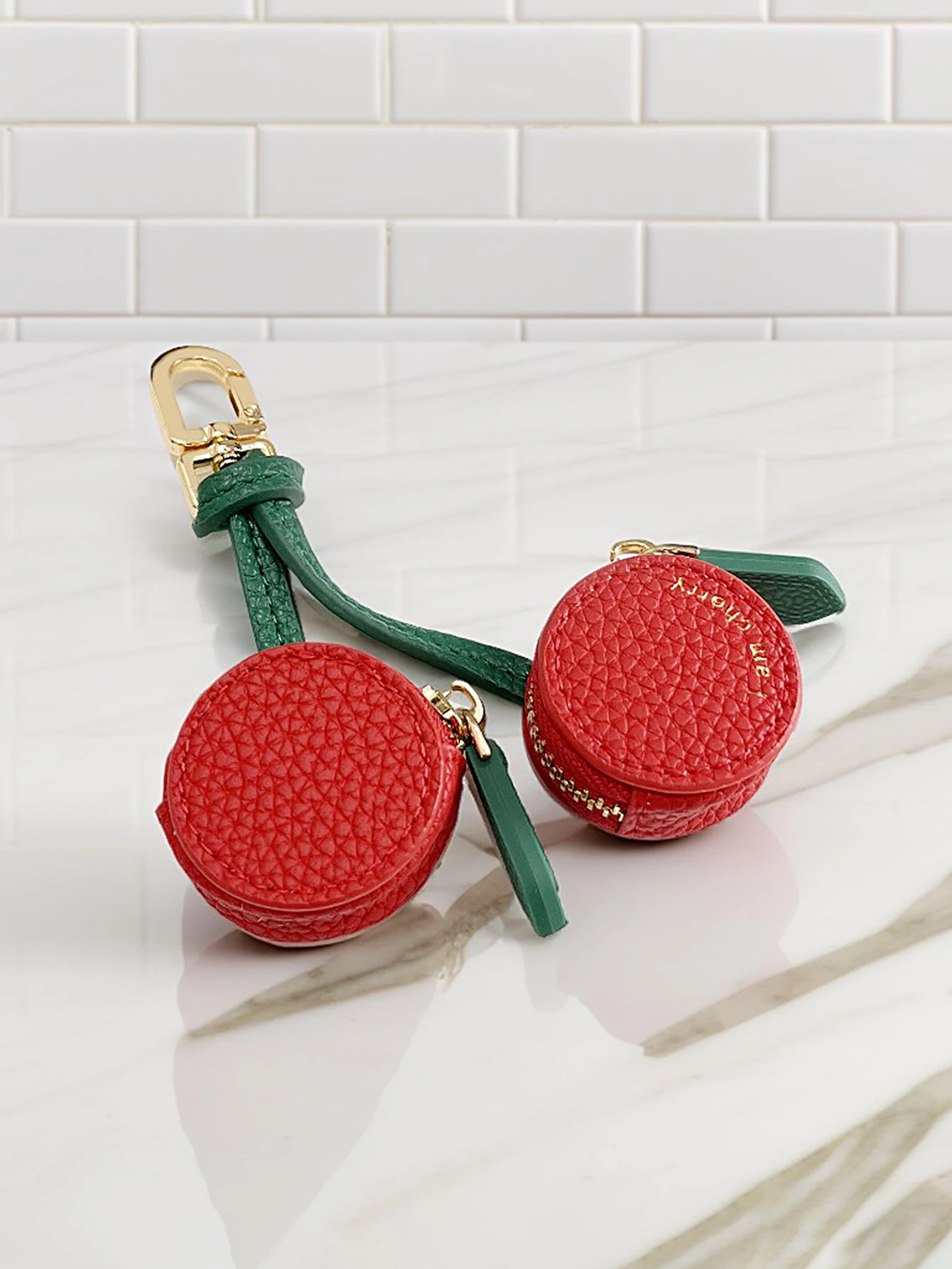 Modischer Persönlichkeits-Fruchtanhänger in Kirschform, Mini-Münzbörse, Niedlicher Schlüsselanhänger, PU-Leder-Taschenanhänger, Kleine Tasche, Geschenk für Mädchen – Detail 7