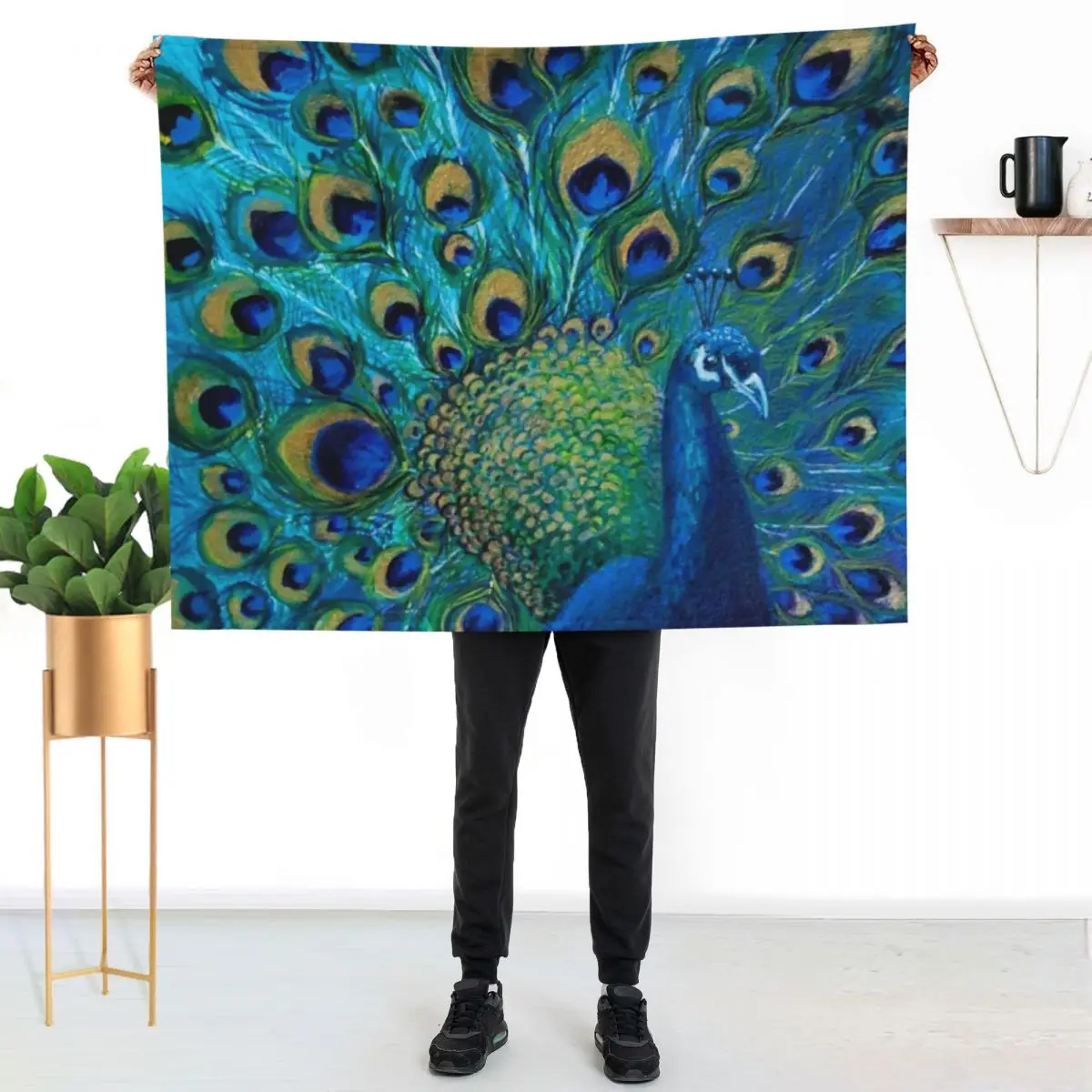 

Beautiful Painted Peacock in its Full Glory Throw Blanket Men's Soft Warm Throw Blanket for Couch