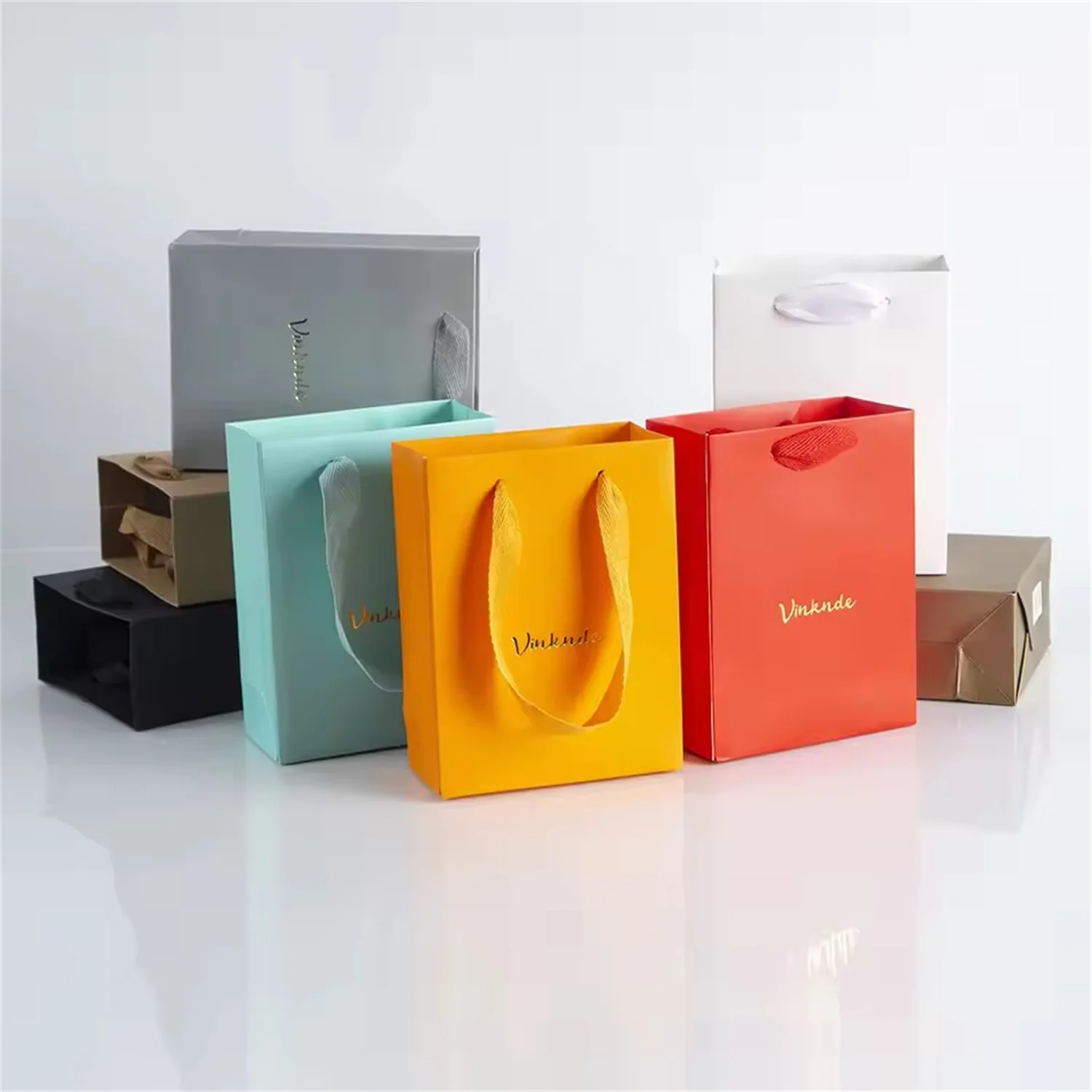 

12x6x16cm Beige Paper Bags Custom Logo Cardboard Gift Tote Bags 50pcs Bulk Shopping Favor Candy Packaging Bags with Handles