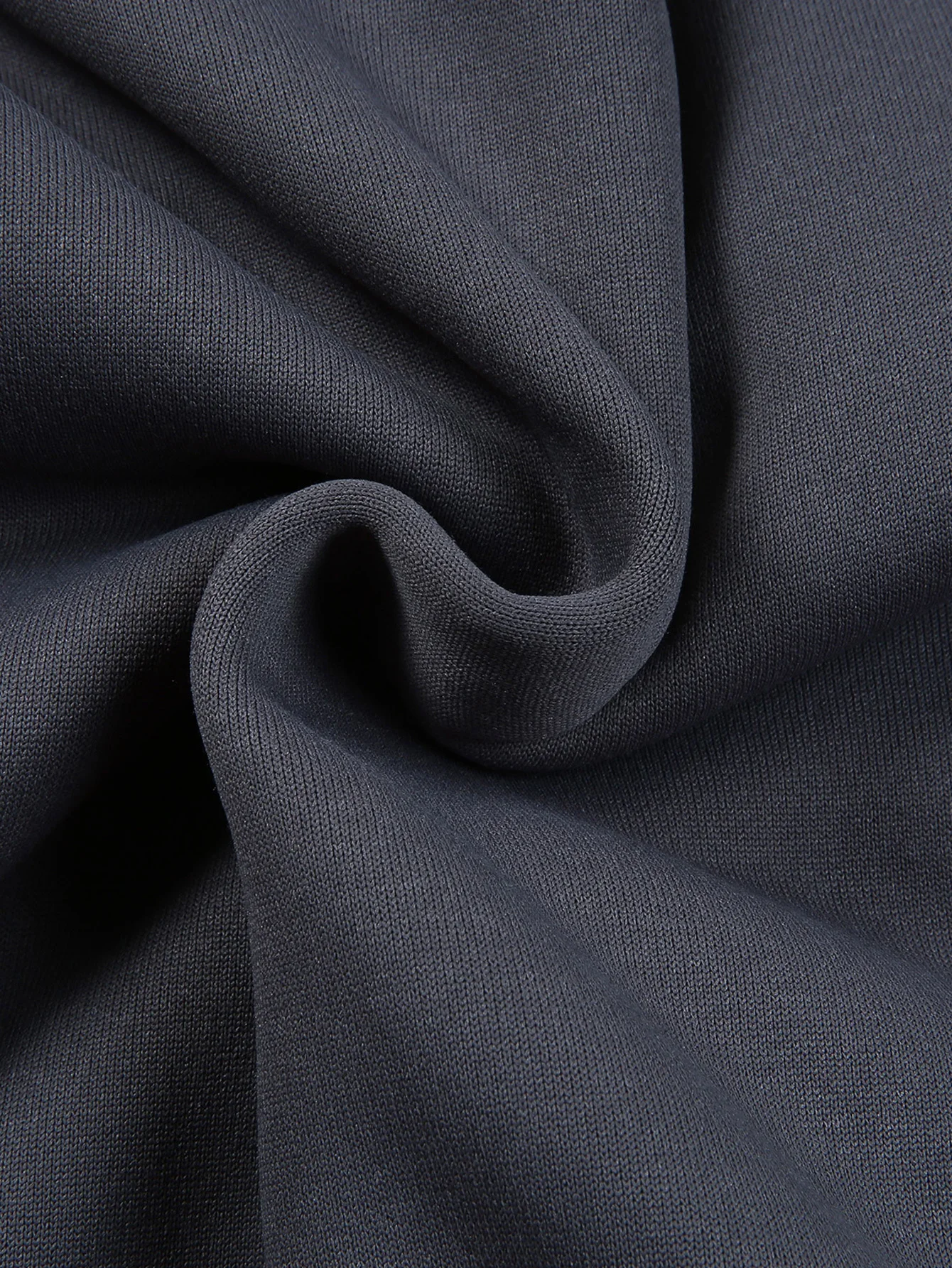 Motif 'Mickey Mouse' sous licence Disney, imprimé double face, sweat à capuche zippé avec cordon de serrage, sweat-shirt double poche.