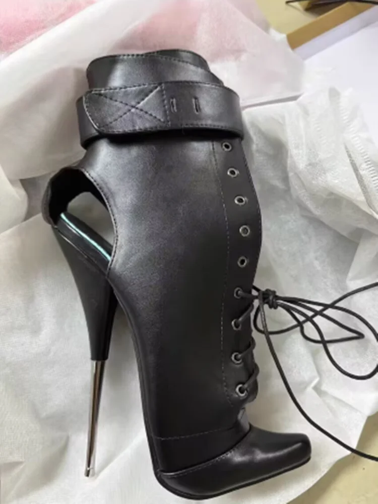 Schwarze Schnürstiefel mit Schloss-Dekor Metallabsätze Mattleder Spitze Zehe Hakenverschluss Ballett Damen Tanzschuhe Zapatos Para Mujeres