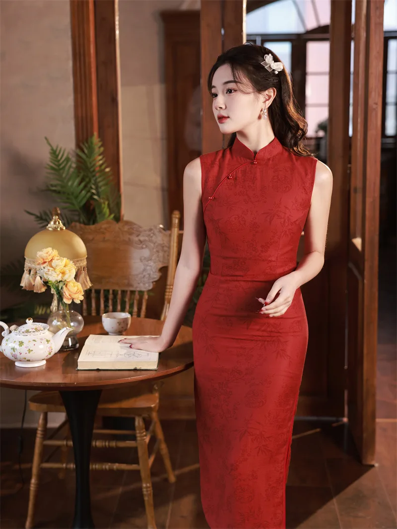 2024 Spring/Summer New Sleeveless Cotton and Hemp Jacquard Mid length Qipao New Chinese Vintage Elegant Low slit Cheongsam