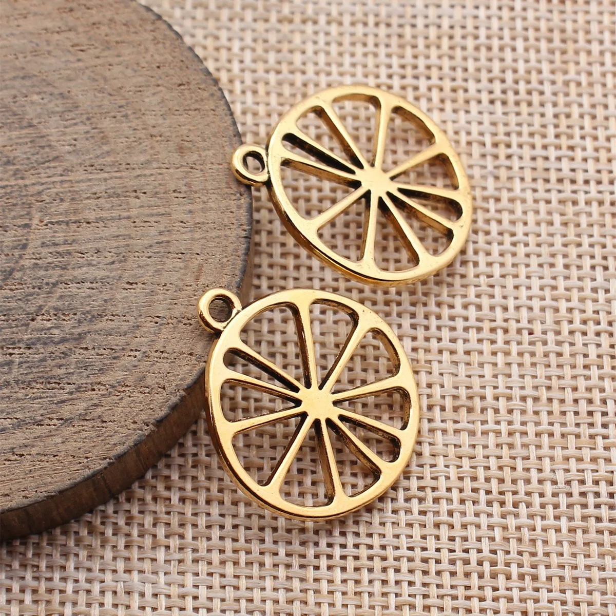 10pcs 27x24mm 3 Colors Antique Silver Color KC Gold Color Antique Gold Color Hollow Out Lemon Slice Charms DIY Jewelry Findings