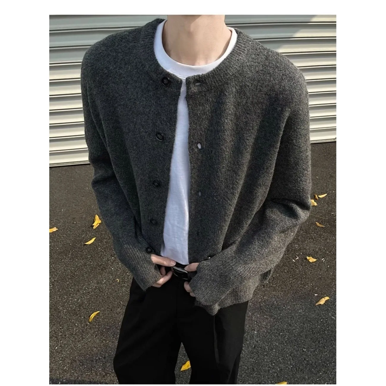 Suéter Cardigan Masculino de Gola Redonda Branco Leite, Estilo Curto Americano, Jaqueta Cleanfit, Estilo Casual de Outono, Ca...