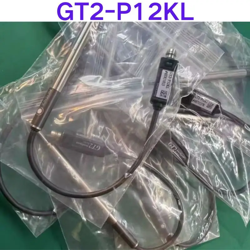 Second-hand test OK  GT2-P12KL high-precision displacement sensor