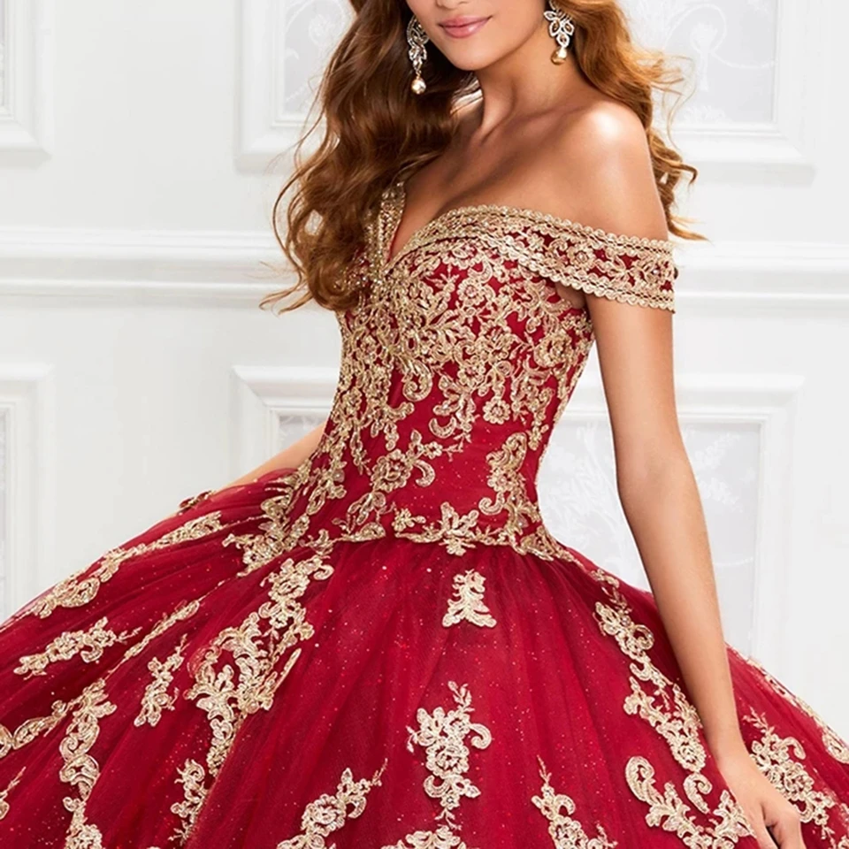 Abiti Quinceanera bordeaux Abito da ballo per festa di compleanno Tulle con spalle scoperte Appliques Glitter Robes De Soirée 2025 Abito da ballo