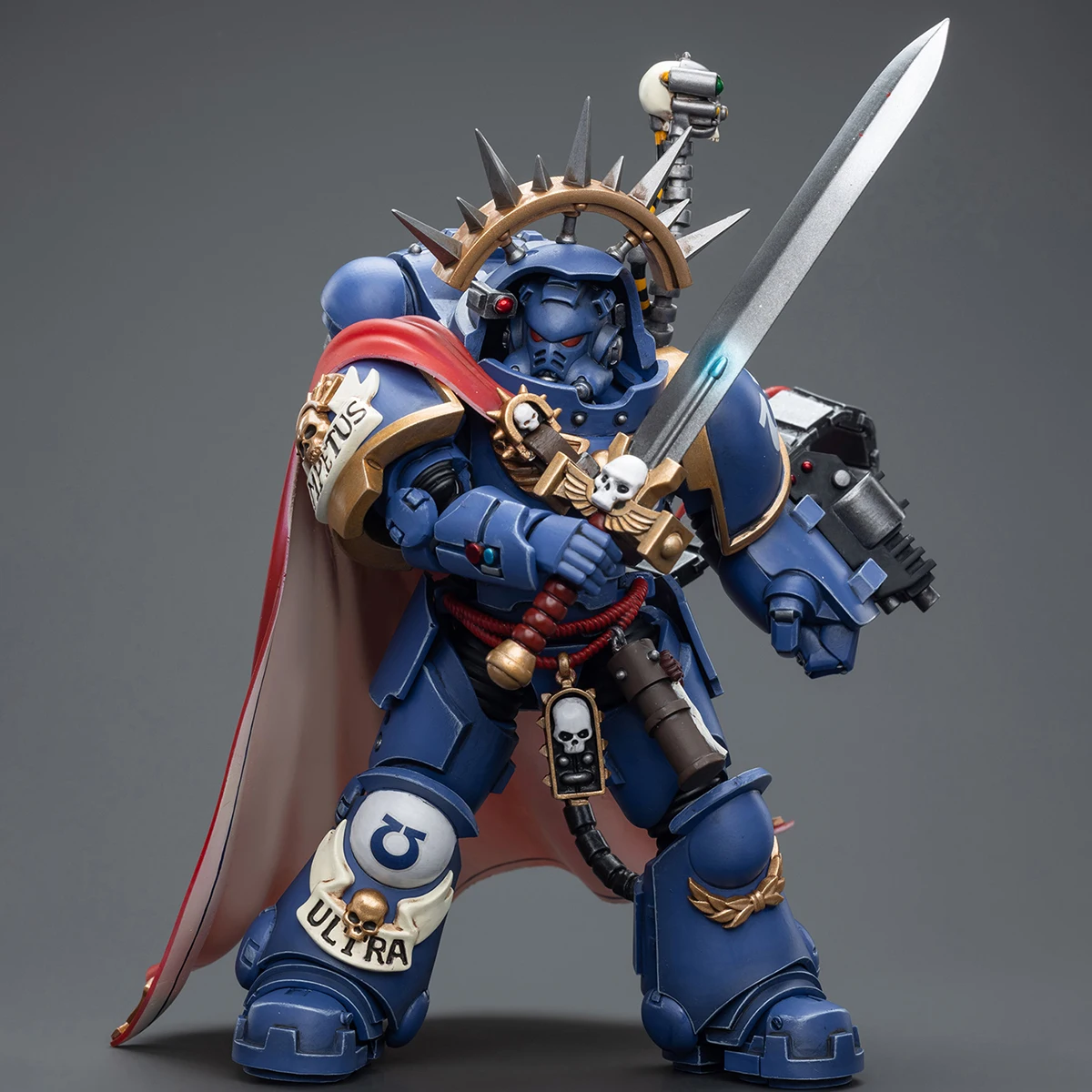 HIPLAY JOYTOY Warhammer 40K 1/18 Ultramarines Captain in Gravis Armor Action Figure