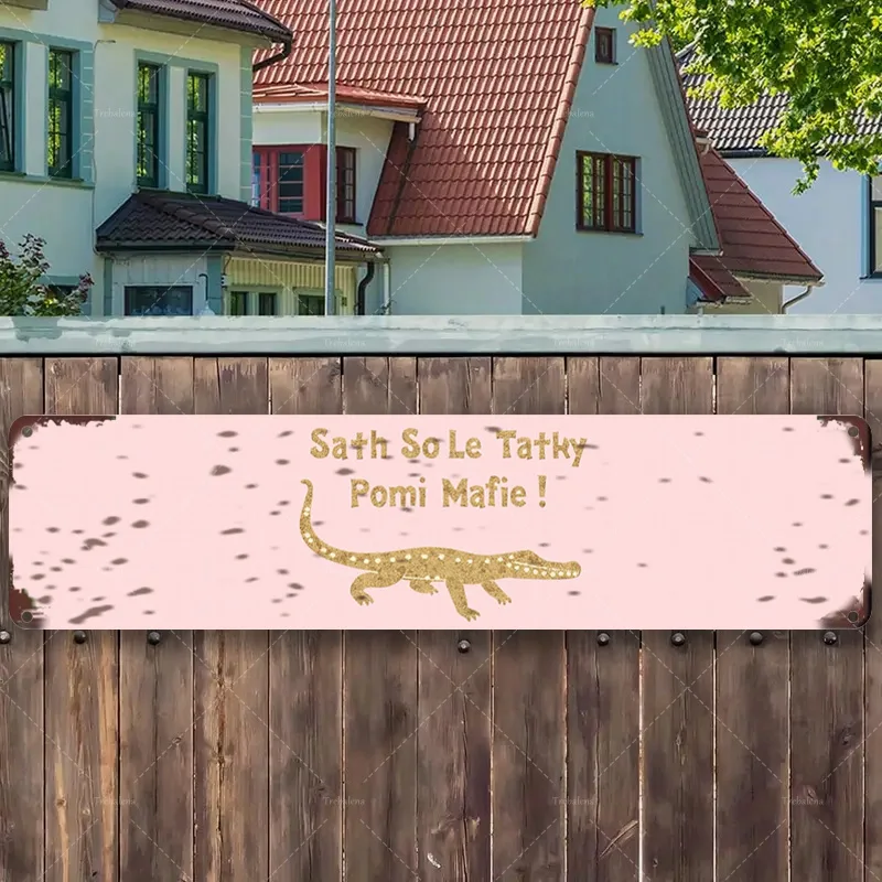 

1 шт. металлическая вывеска, 4x16 дюймов «Розовый в деревенском стиле» с золотым крокодилом: Декор фермерского дома «Sath So Le Tatky Pomi Mafie»