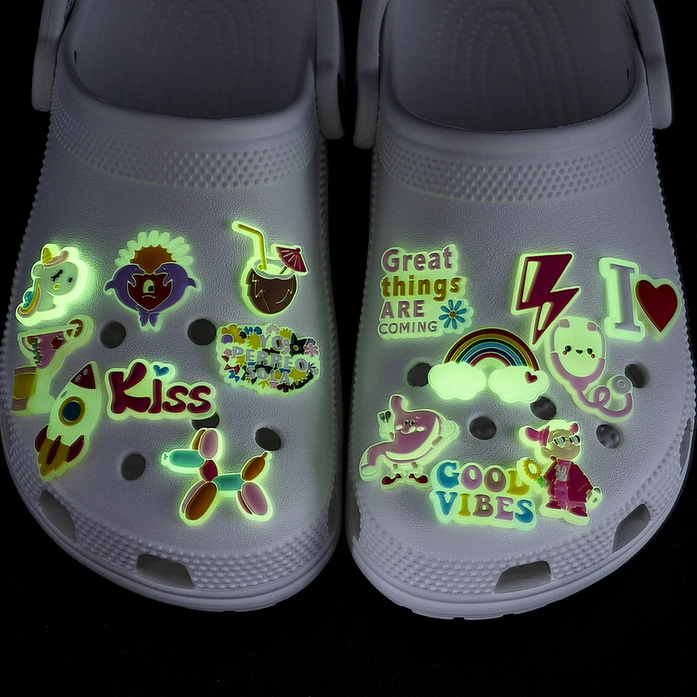 

1/20PCS Light Up Shoes Charms Heart Rainbow,Kiss Balloon Dog Pin Buckle Accessories for Girls,Clogs Buckle Decoration