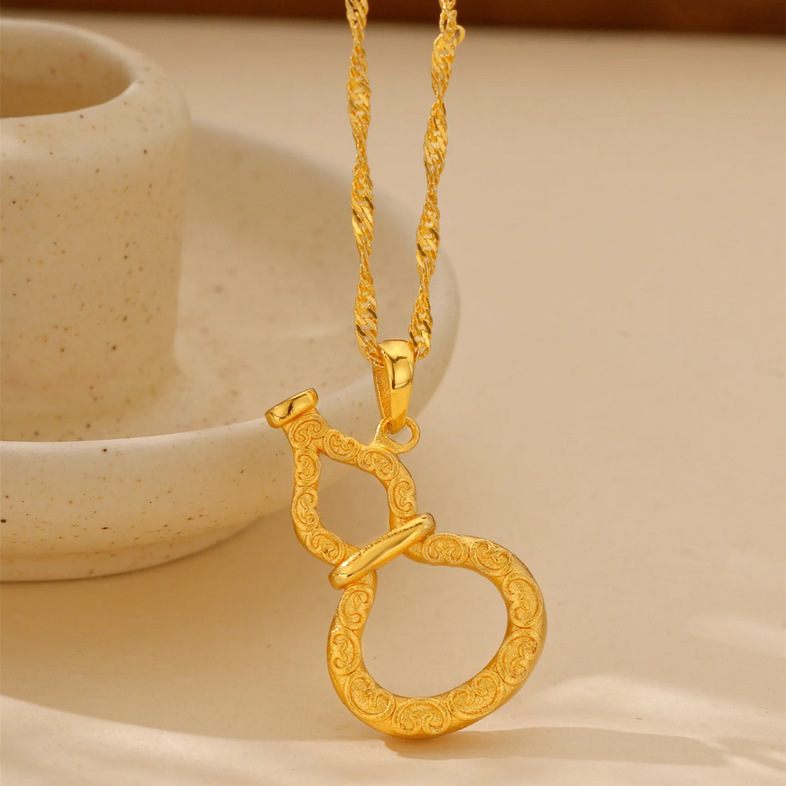 9999 Gold Luxury Minor-Scale High-Class Elegant Retro Hanging Bead with Brass Wire Engraving and Hollowed-Out Design