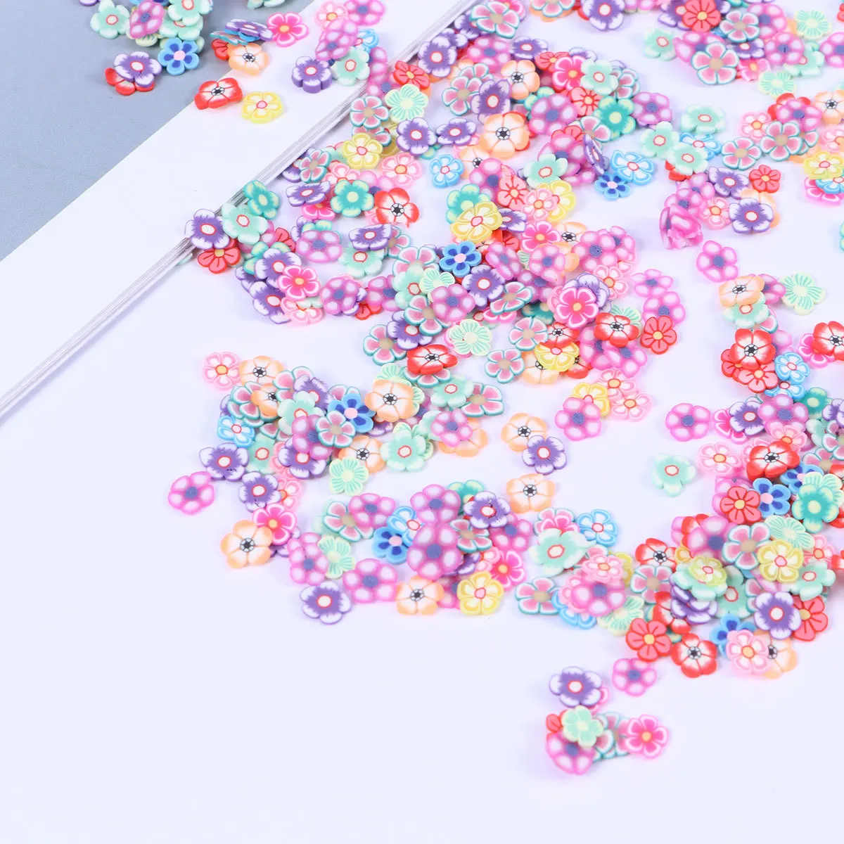 

1000Pcs Plum Blossom Nail Art Charms DIY Decorations Manicure Accessories Ecofriendly Easy Use Nail Paster Manicure Tool