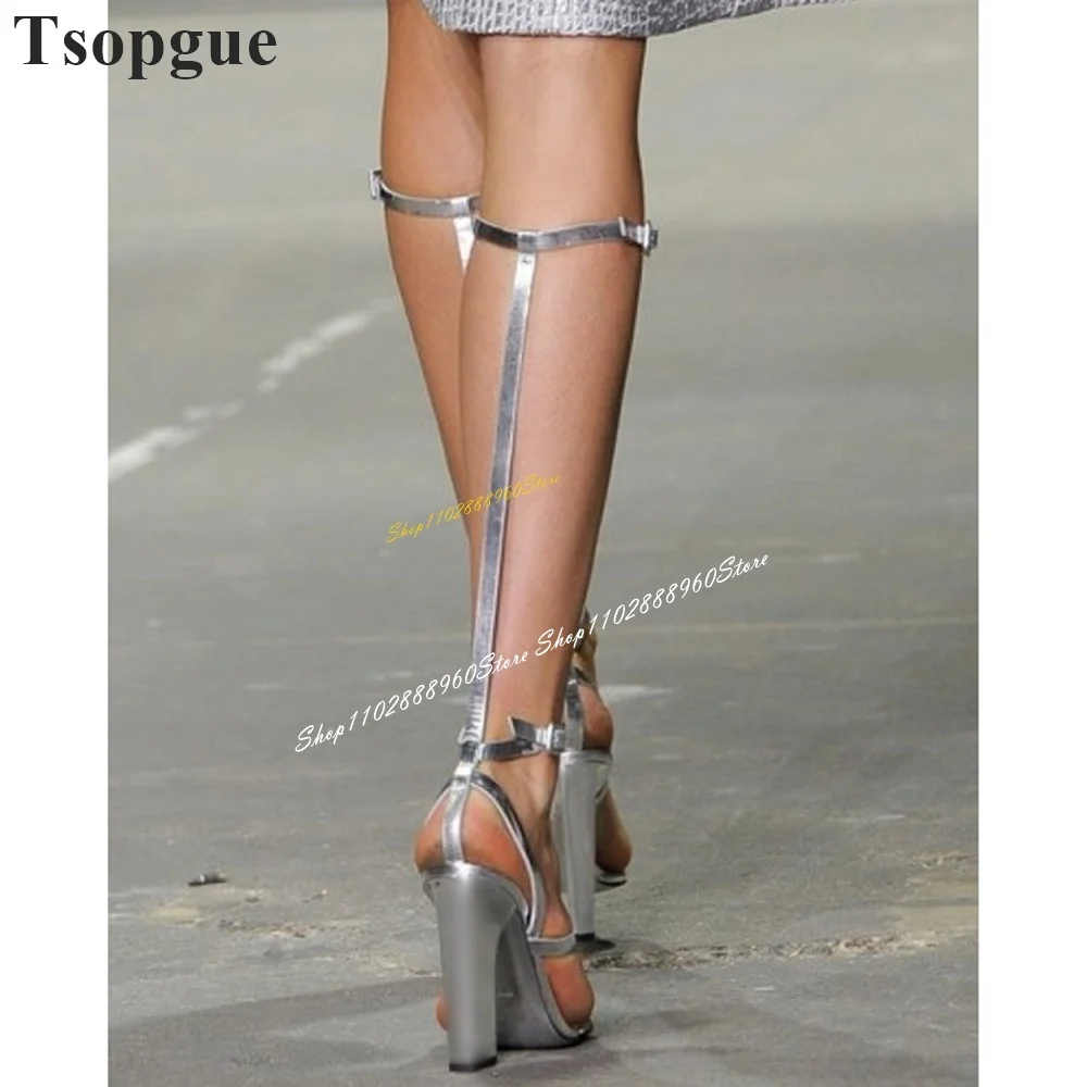 Trendy Runway T Strap Silver Buckle Strap sandali Chunky tacco alto scarpe da donna cinturino con fibbia punta a punta 2024 Zapatos Para Mujere