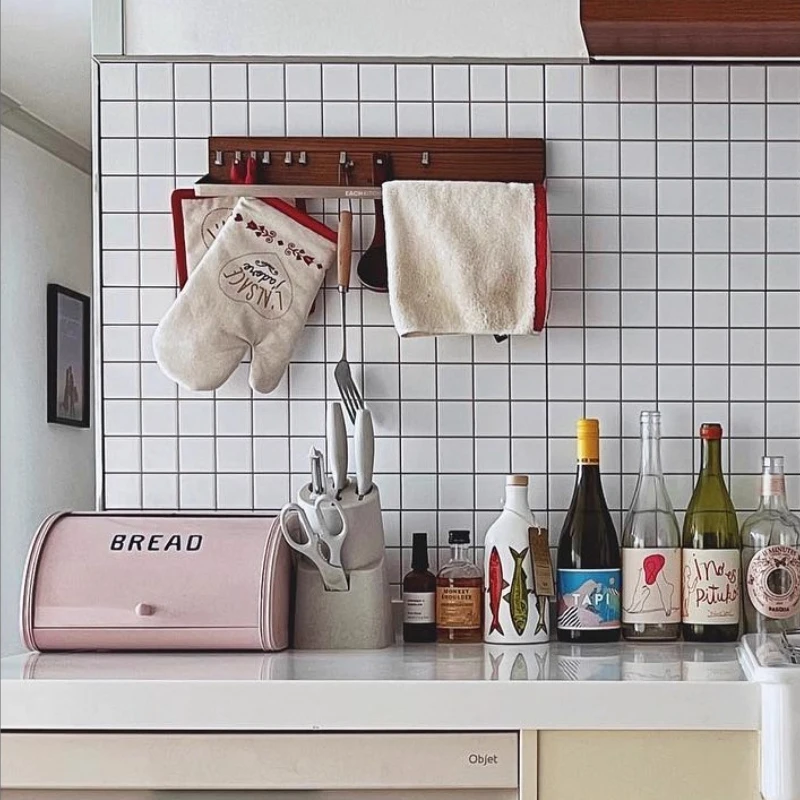 

Korean Kitchen Utensil Holder Wall Mounted Spatula Rack No Drill Spoon Storage Multifunctional Cookware Hanging with Hooks