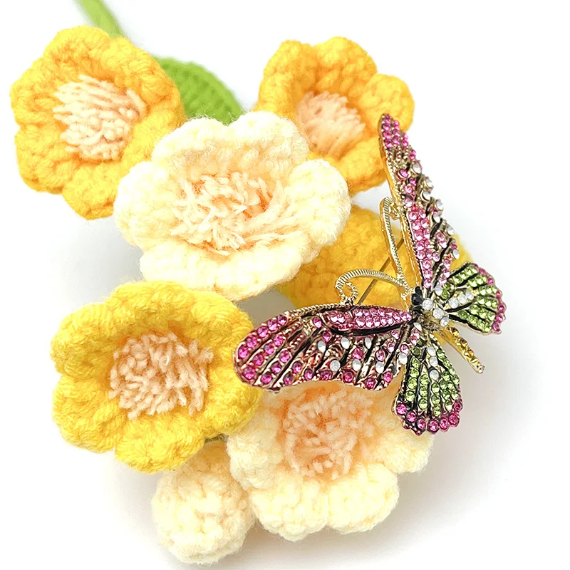 New Colorful Rhinestonesr Butterfly Brooch Insect Design Elegant Pin Women's Fashion Dress Jewelry Accessories Wholesale