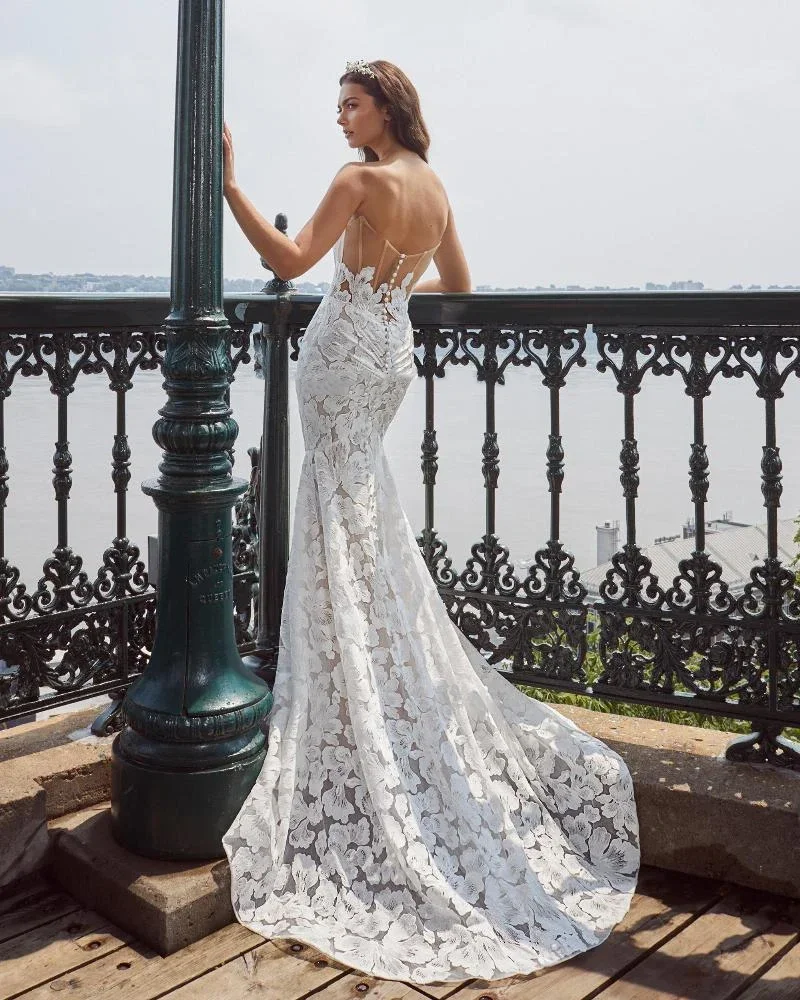 Elegante vestido de novia de encaje de sirena sin tirantes, apliques largos, botones de barrido, vestidos de playa