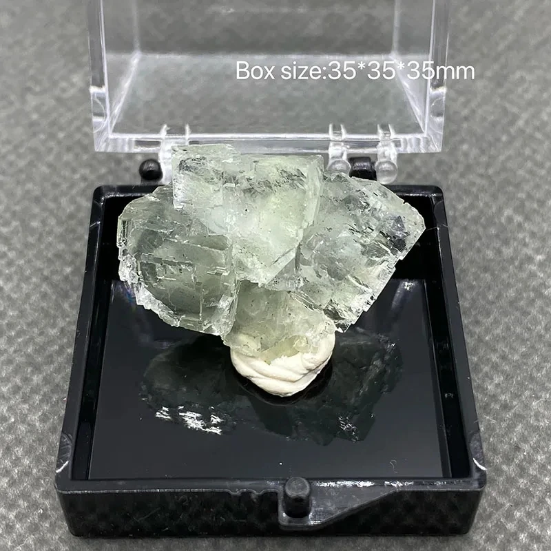 100% Natural China Fujian Xianghualing Vitreous Transparent Fluorite Specimen  Healing Crystal  +Box size 35*35*35mm