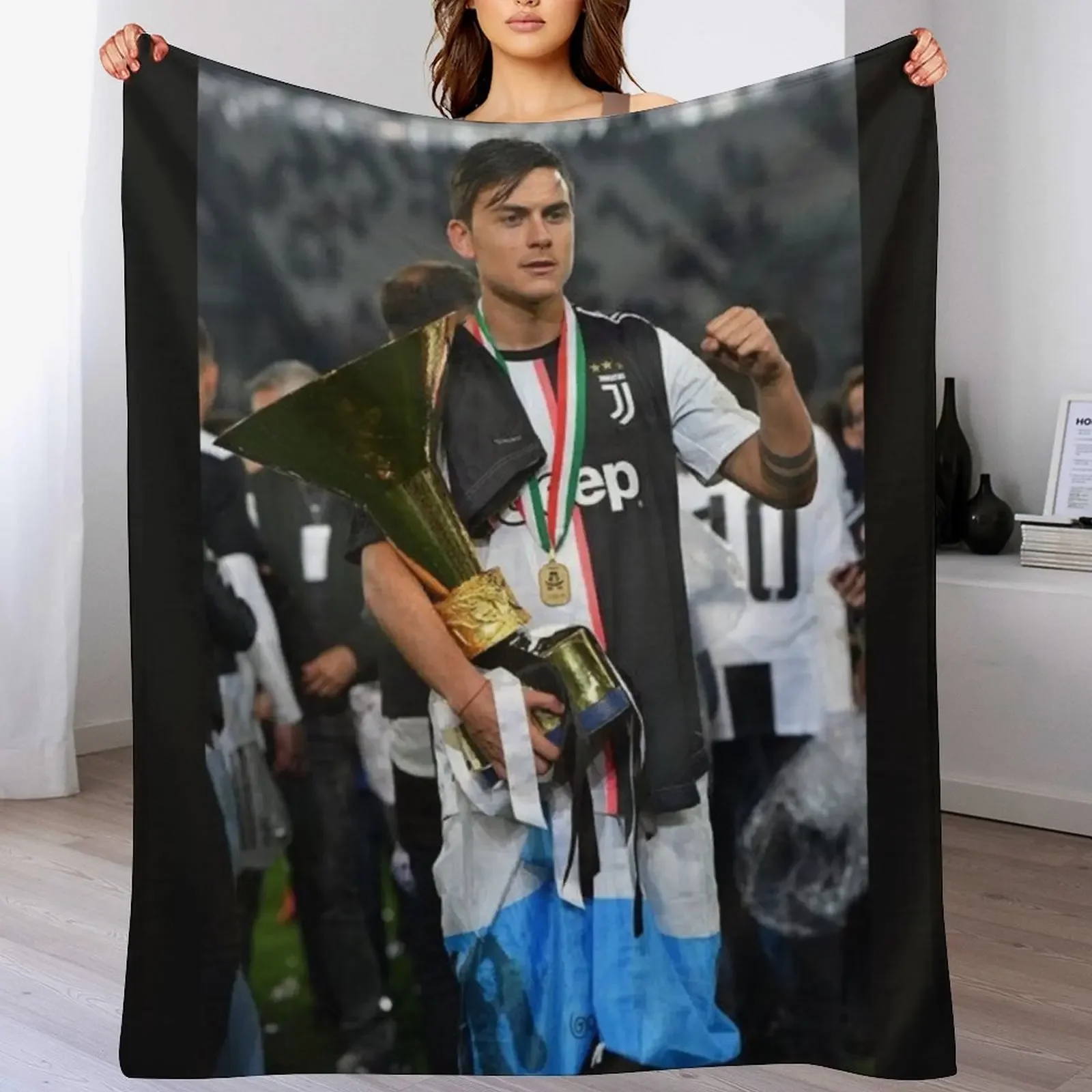 

paulo dybala Throw Blanket Fluffy Cozy Throw Blanket for Home Decor