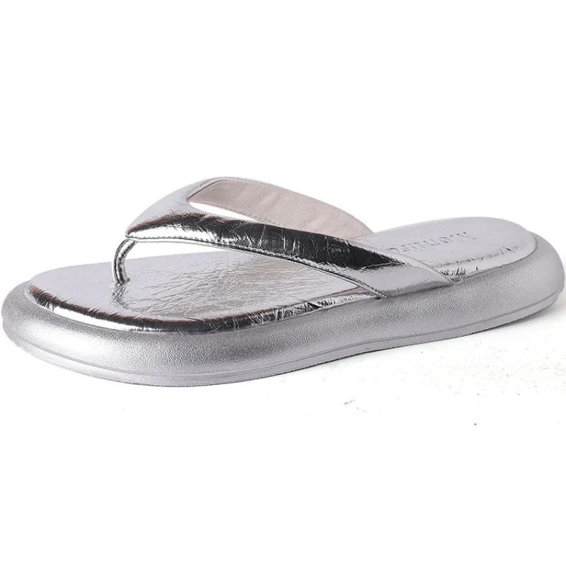 Designer Summer Woman Slippers Fashion Clip Toe Flats Heel Silvery Ladies Outdoor Beach Sandalias Flip Flop