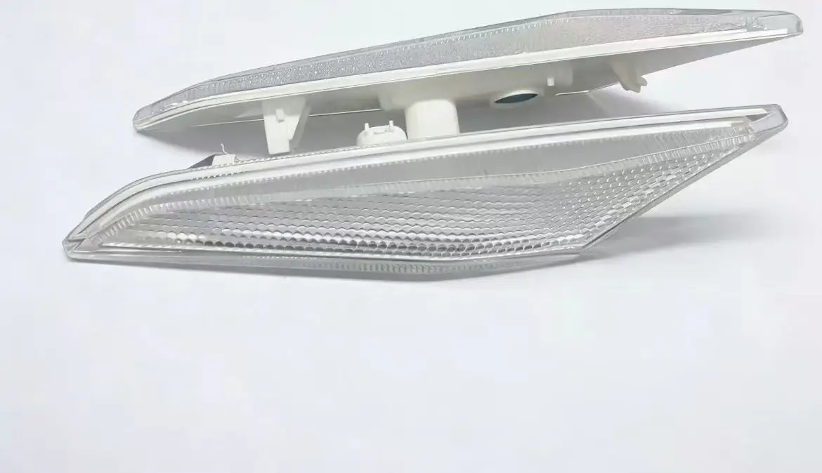2PCS Rear Side Marker Lamp Light Reflector Lens For Mclaren MP4-12C 11A9222/11A9223CP