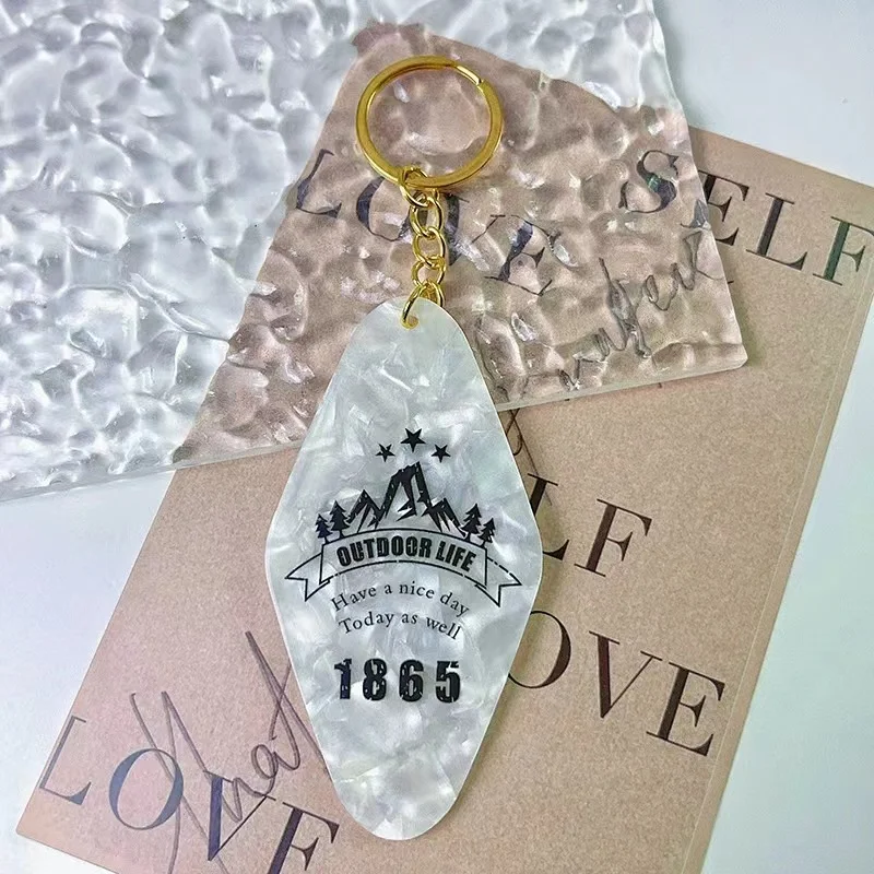Motel Keychain Hotel Rhombus Vintage Key Tags Acrylic Crafting LuggageTag Label Ornaments for Women Men Locket Key Chain Jewelry