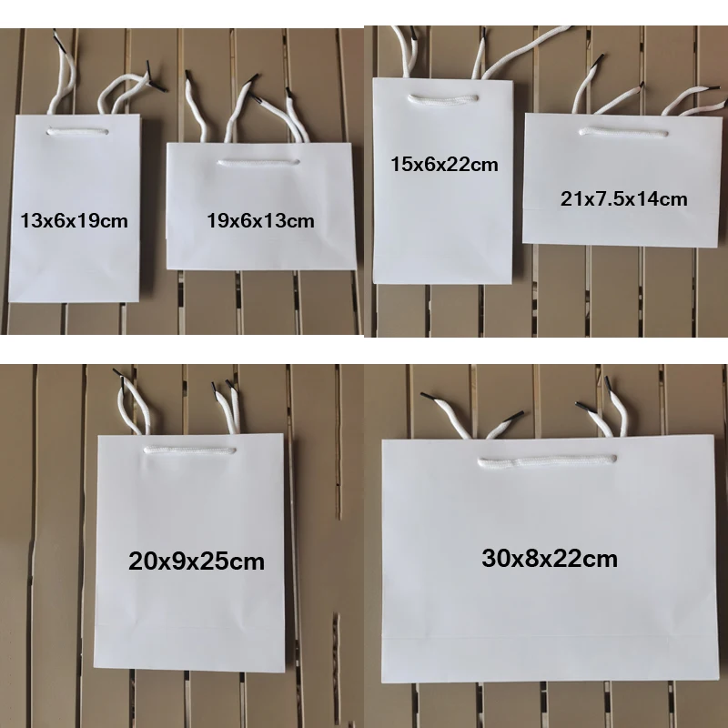 10/20/30pcs White Black Gift Bags For Wedding Birthday Baptism Party Candy Gifts Package Bag Small Handbag Custom Logo Paper Bag