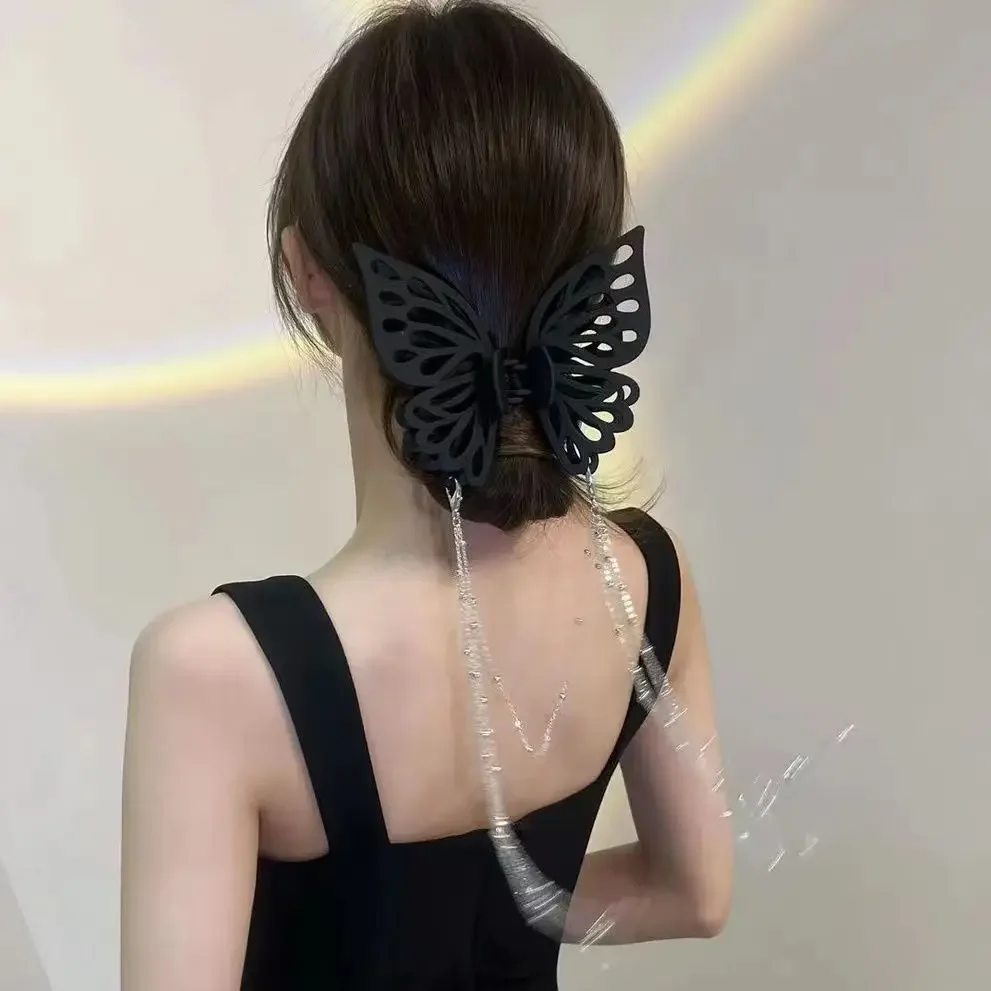 Women Solid Color Korean Fashion Hair Claws Hollow Out Hair Accessory Super Large Butterfly Chain Tassel Hair Clip for Girls