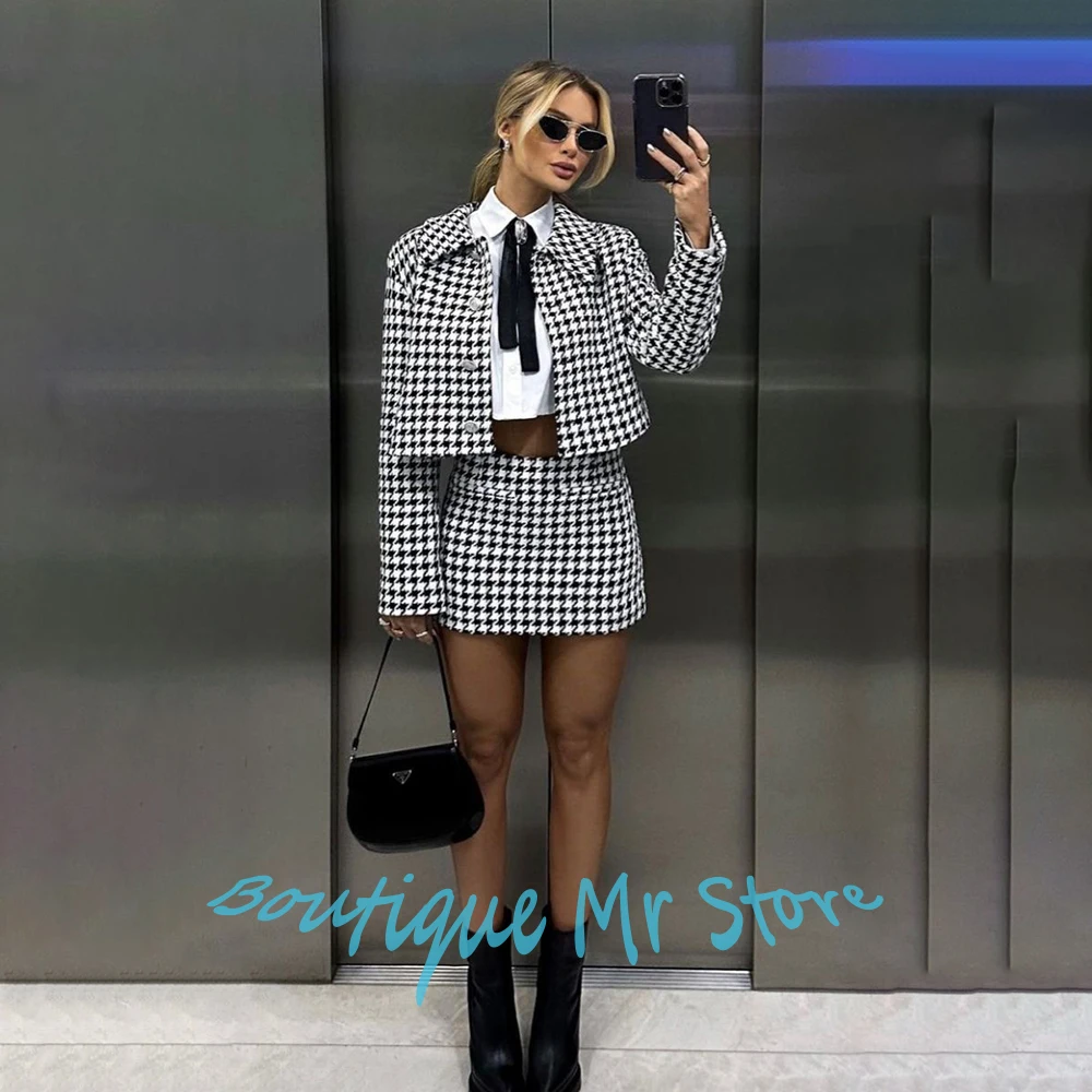 Chic Women's Houndstooth Cropped Jacket & Mini Skirt Set Black-White Plaid Two-Piece with Retro Style Smart Casual Outerwears