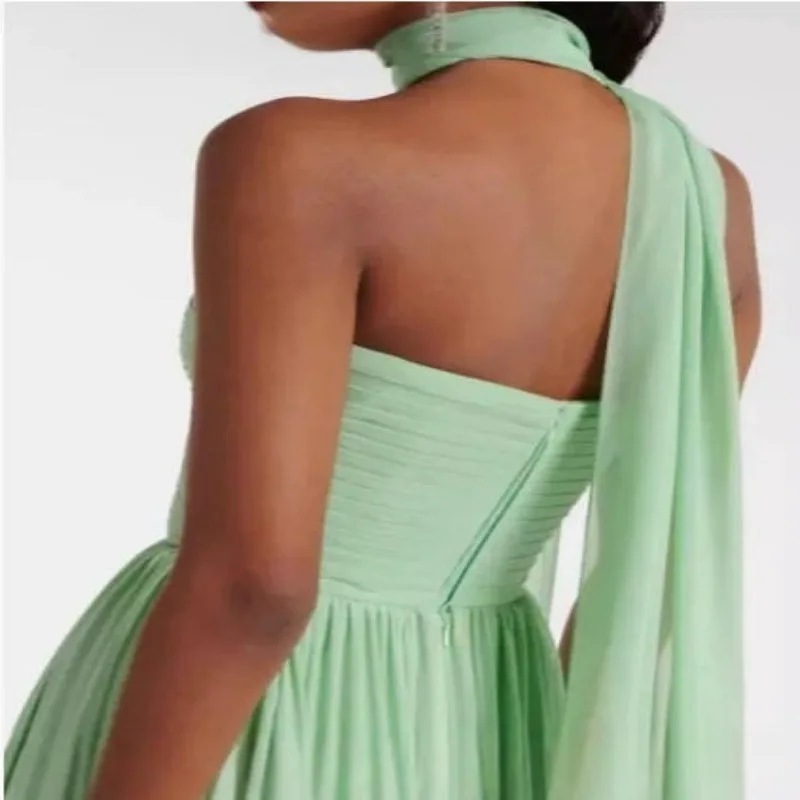 Vestido de noche verde claro elegante sin tirantes una línea vestido de fiesta fluido vestido de fiesta de graduación de seda plisado a mano personalizado
