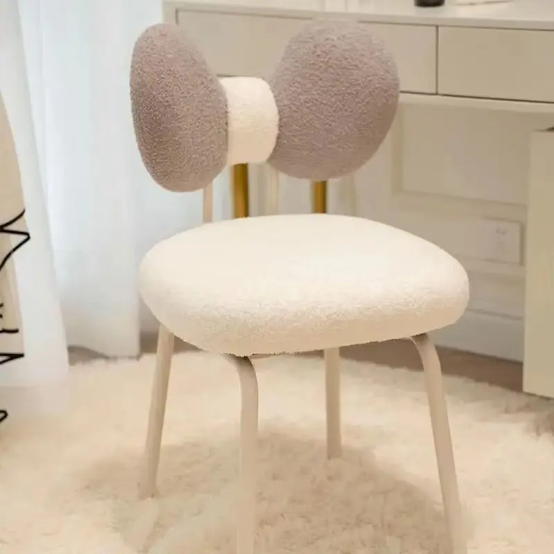 Eco-Friendly Cute Butterfly Makeup Ottoman 360° Rotating Soft Lamb Wool Upholstered Durable Stool for Bedroom Vanity