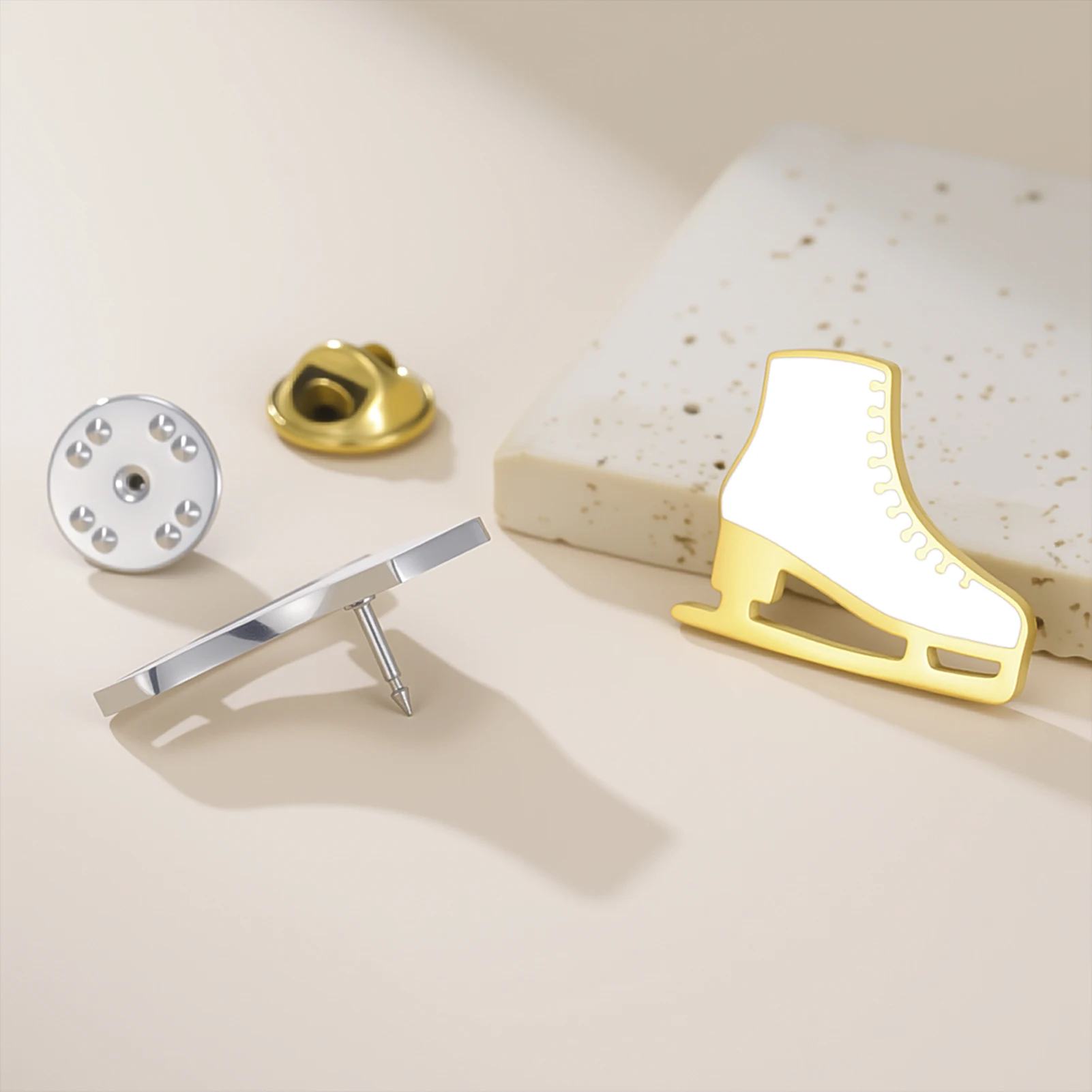 Fashion Ice Skates Roller Skating Brooch Stainless Steel Drip Oil Skating Enthusiast Jacket Accessories Jewelry Gifts