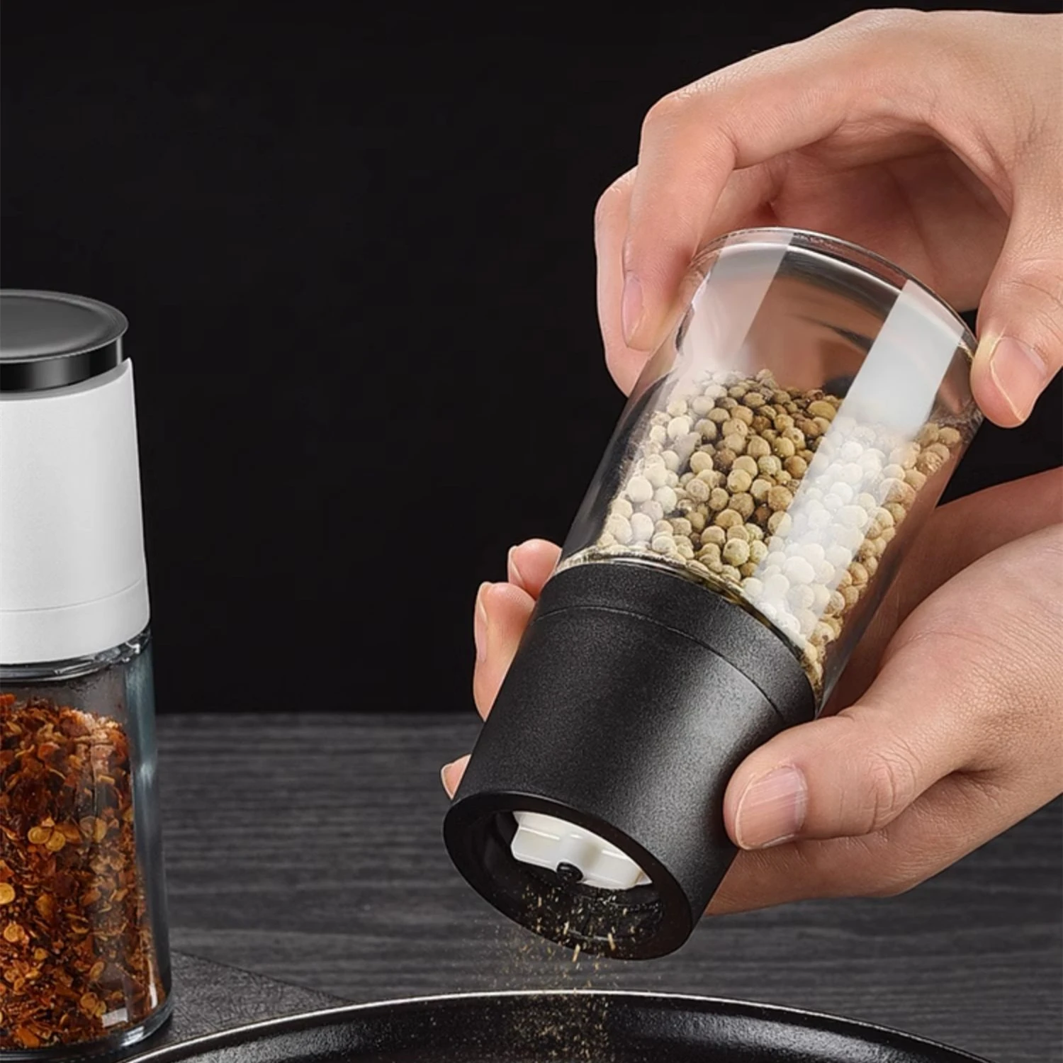 

2 Pcs LFGB Certification High Hard Glass Pepper Mill Thickness Adjustable Spice Grinder with Ceramic Grind Mechanism for Kitchen