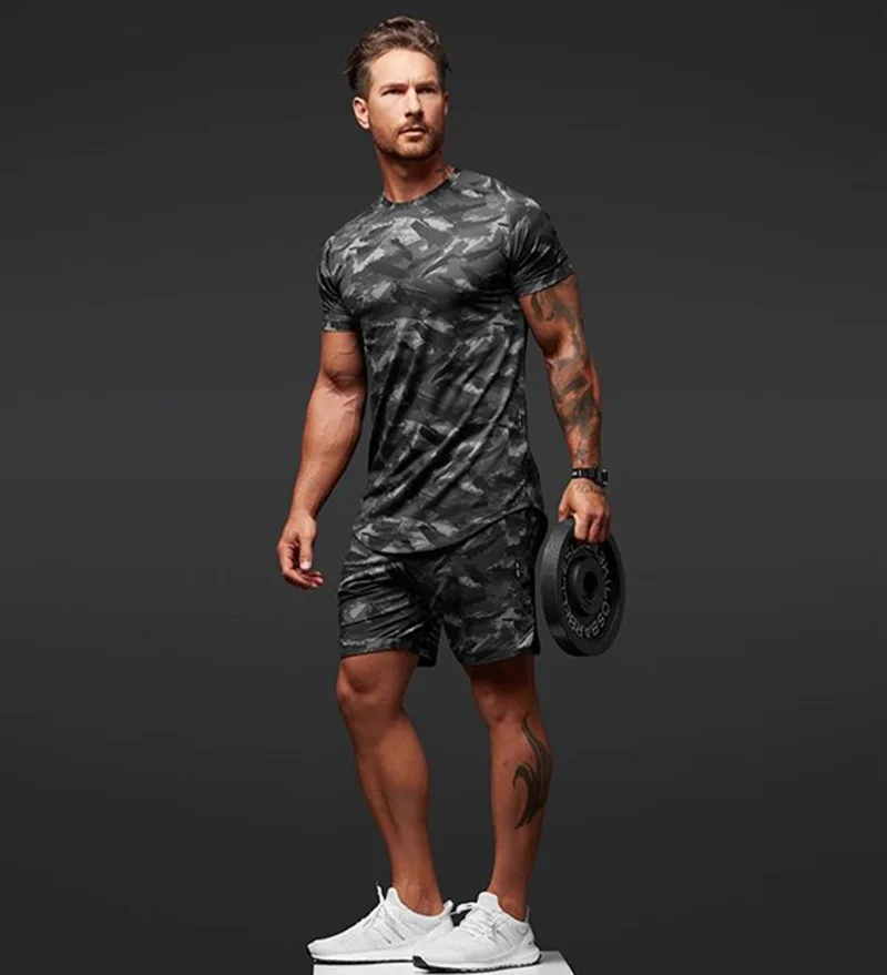 2024 Muscular men popular short-sleeved suit summer new fitness running casual camouflage sportswear two-piece set