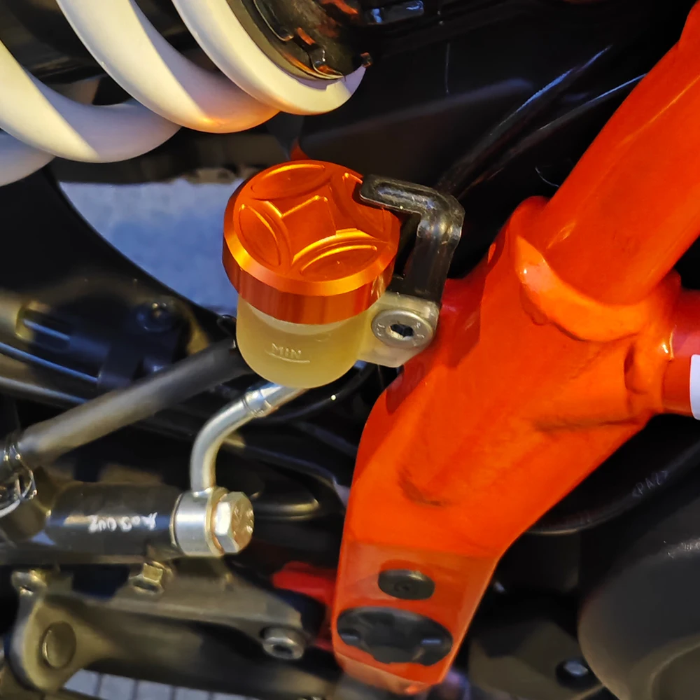 For 1390 Super Duke R 1390 Super Duke R EVO 2024 Motorcycle Rear Brake Fluid Pump Reservoir Oil Cup Cap Cover Fluid Reservoir