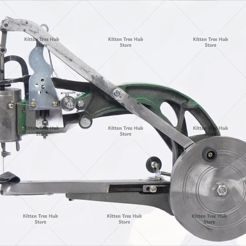 Small leather shoe sewing machine, hand-cranked repair and sewing shoes machine, old-fashioned manual shoe patching machine