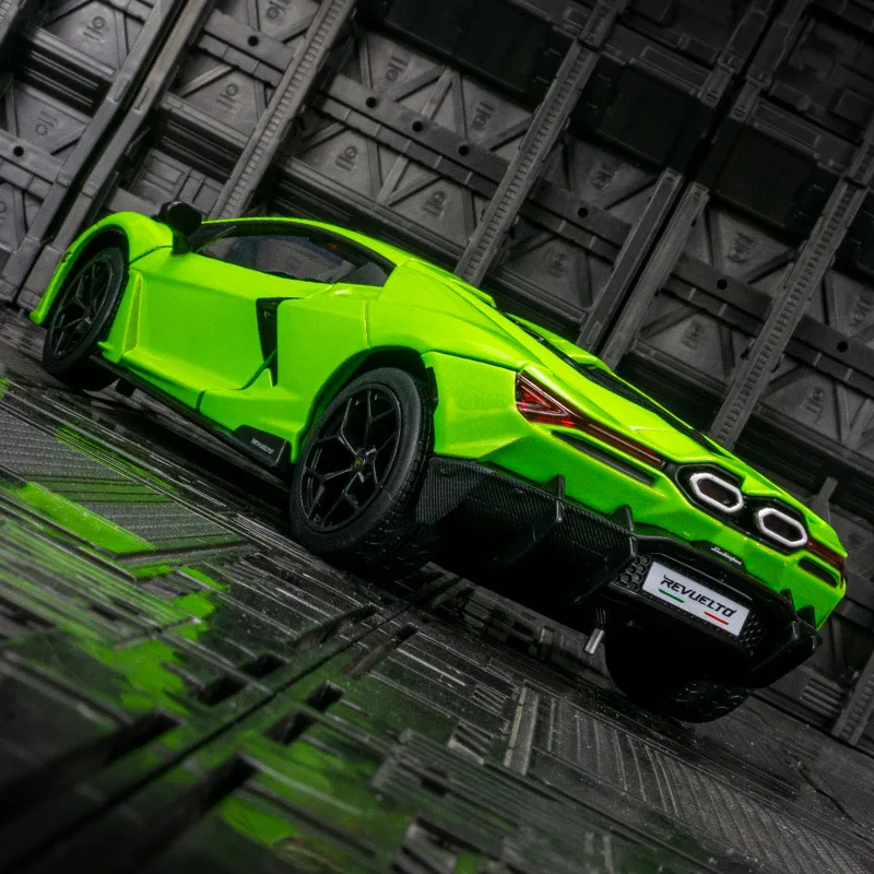 CCA 1:24 Lamborghini Revuelto portes de modèle de voiture en alliage des deux côtés qui peuvent être ouvertes avec des fonctions sonores et d'éclairage simulées