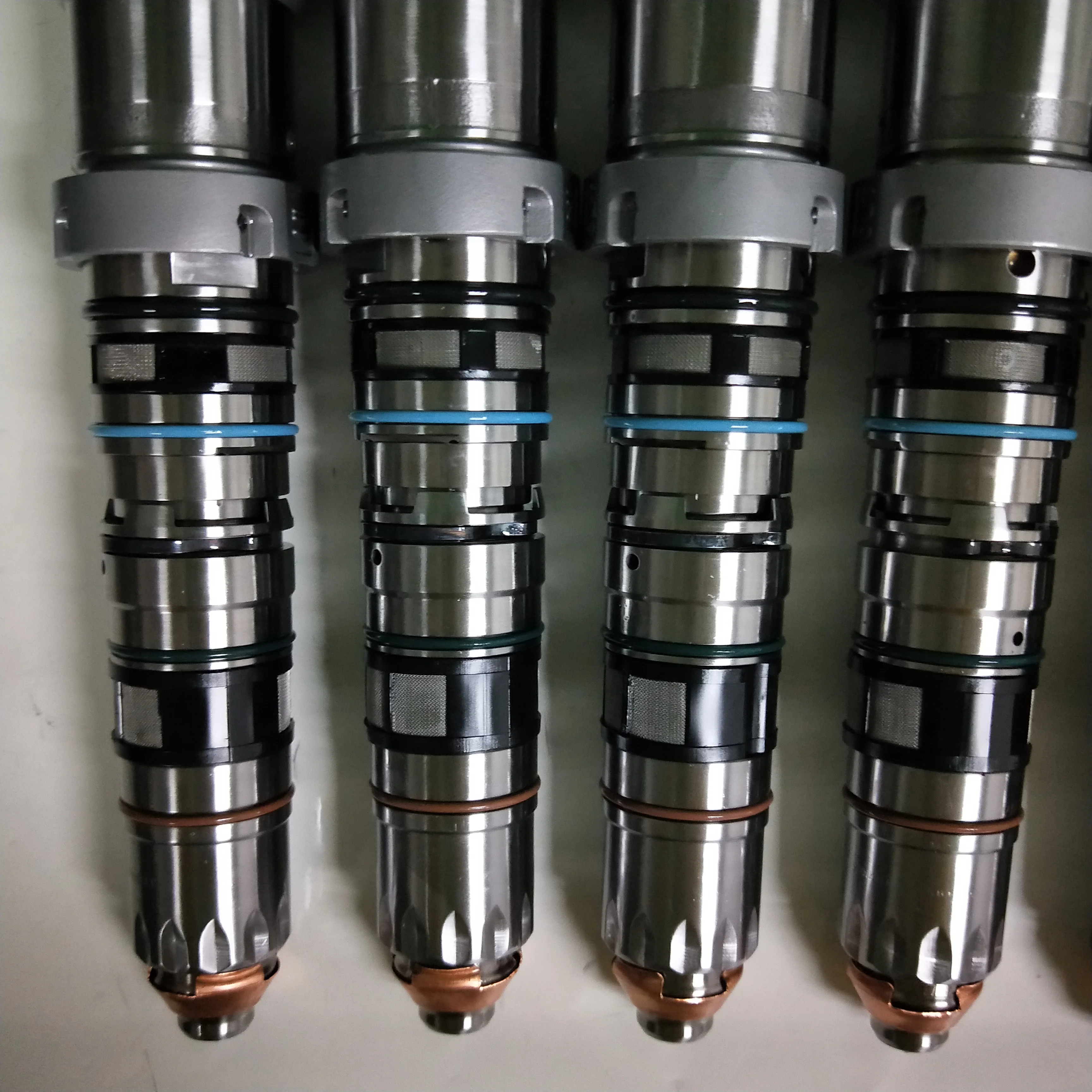 

Top quality K19 KTA19 fuel injector 4928349 for construction machinery engine