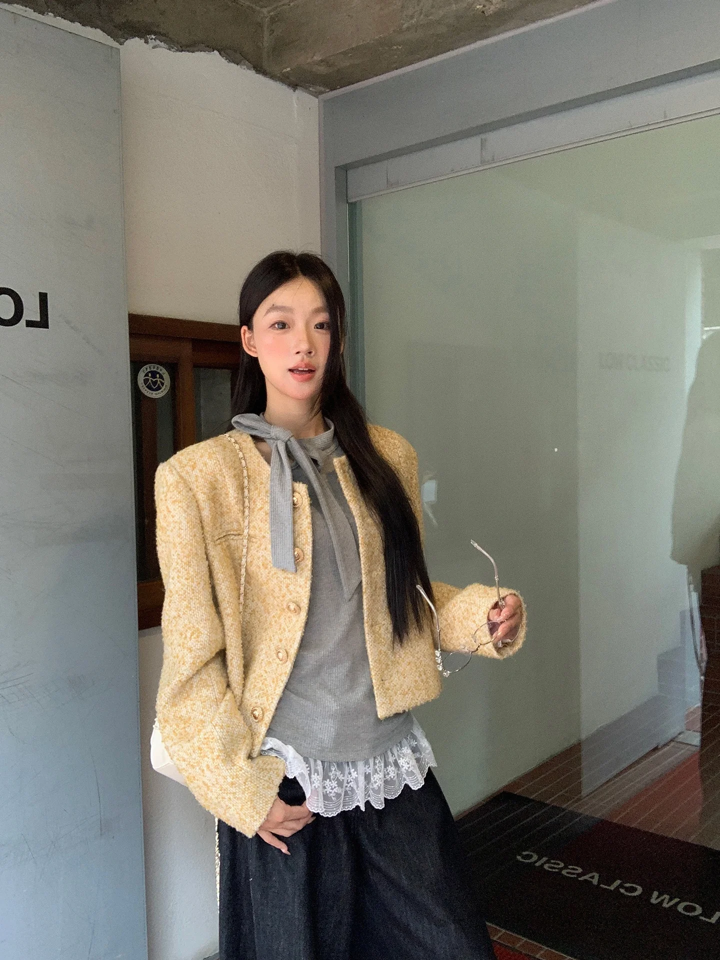 معطف صوف أحمر للنساء بتصميم قصير أنيق لفصلي الخريف والشتاء، سترة صوفية صفراء عصرية بقصة مستقيمة وأكمام عادية طويلة